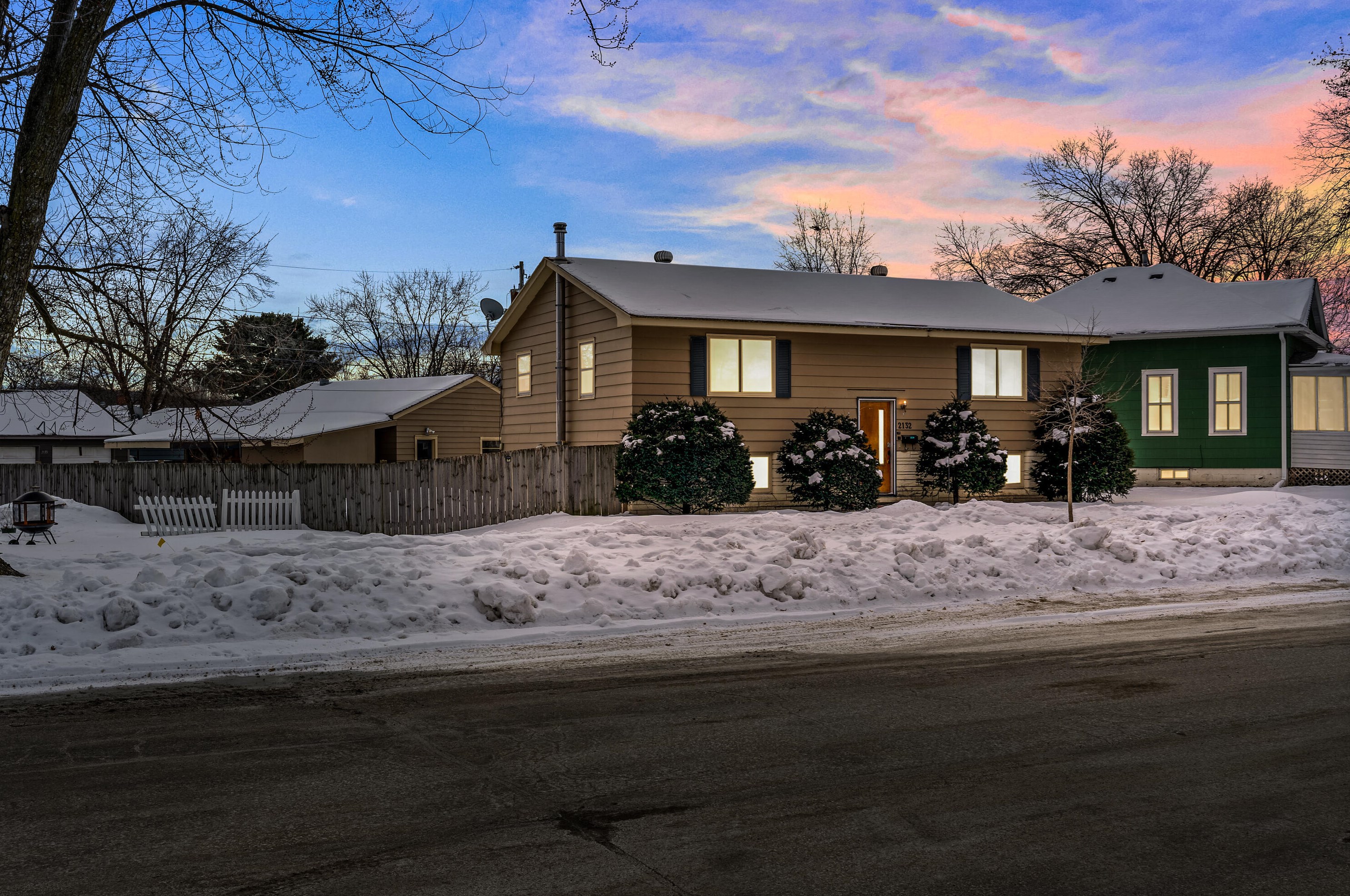 2132 Liberty St, La Crosse, WI 54603