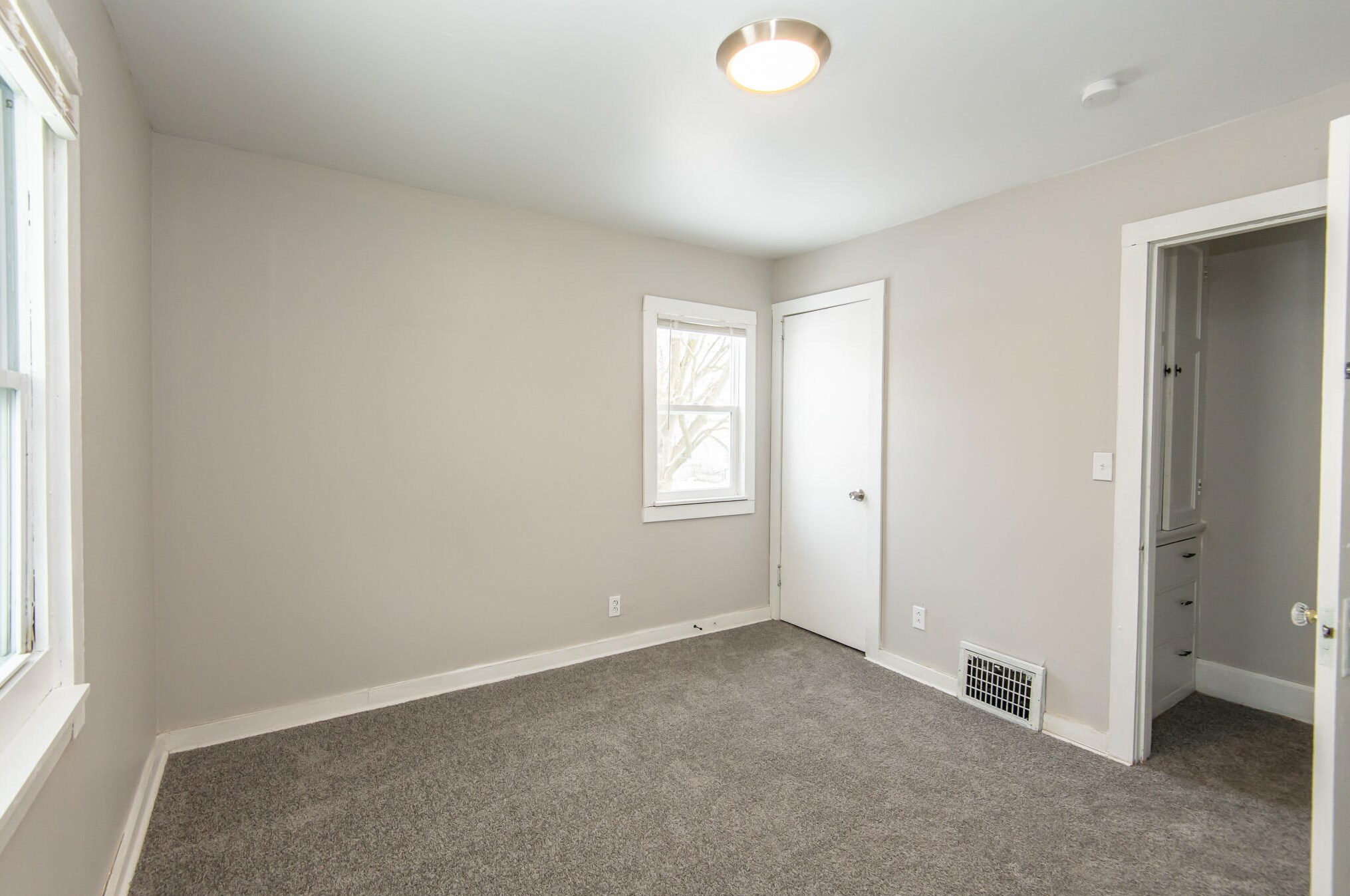 1625 Flett Ave, Racine WI  53405-3535 exterior