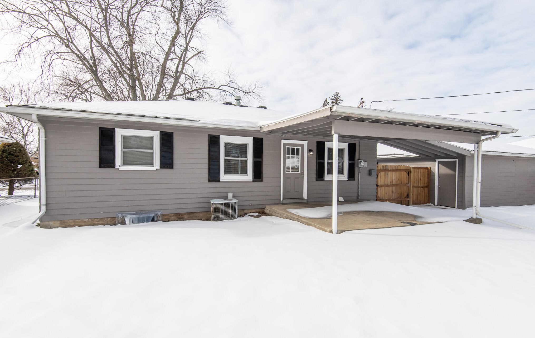 3313 Lasalle St, Racine, WI 53402