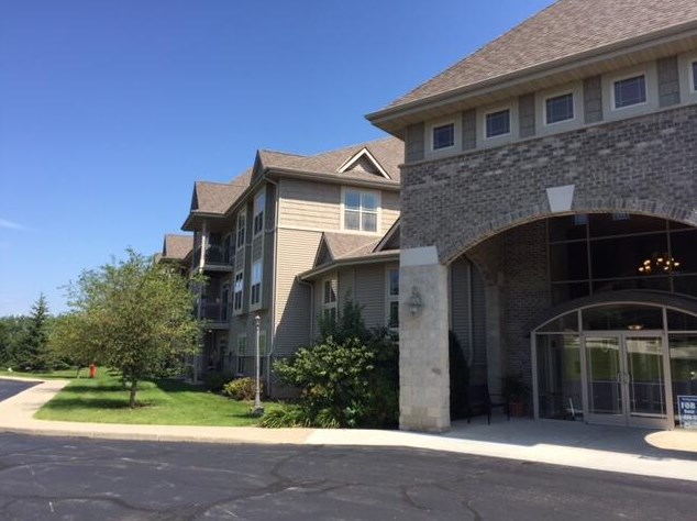 230 Hilldale Dr #1207, Hartford, WI 53027