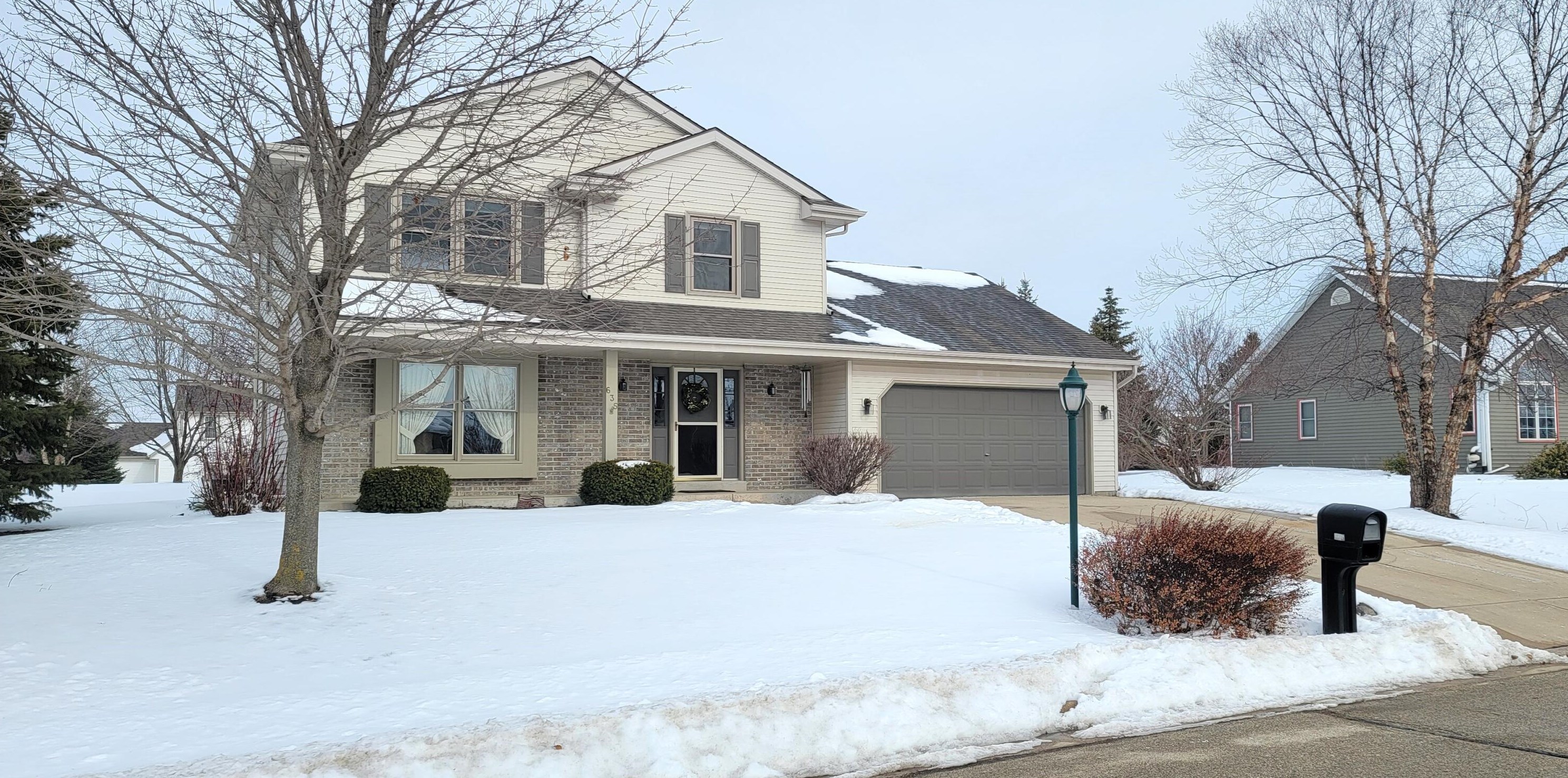 635 Swan Dr, Waterford, WI 53185