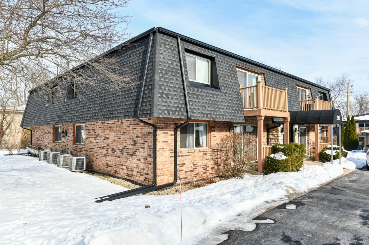 205 Williams St #7, Williams Bay, WI 53191