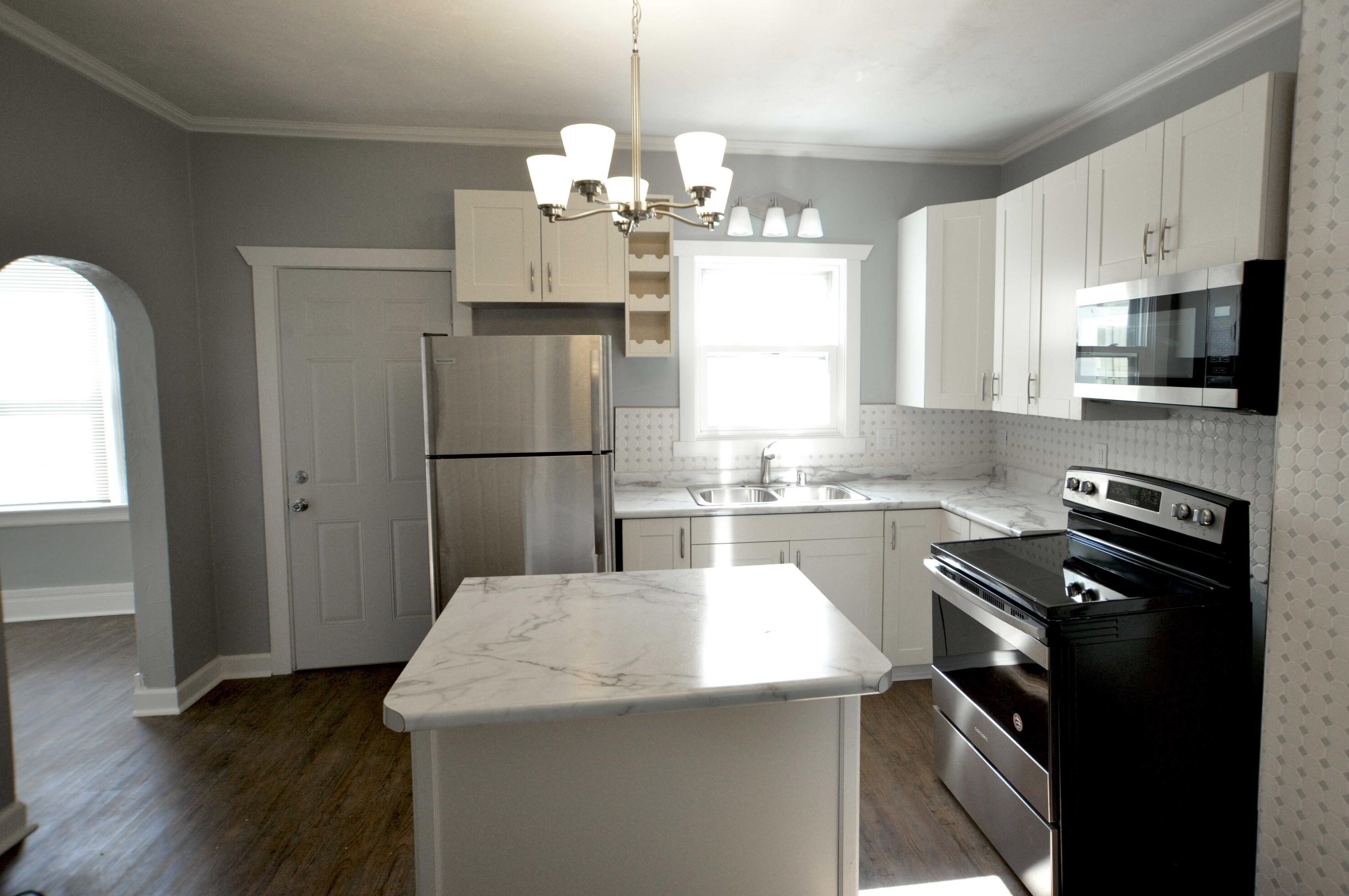 906 N 17th St, Sheboygan, WI 53081