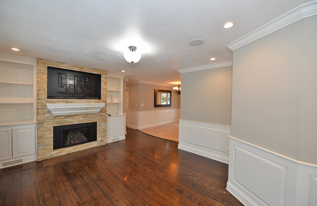 7535 18th Ave, Kenosha, WI 53143