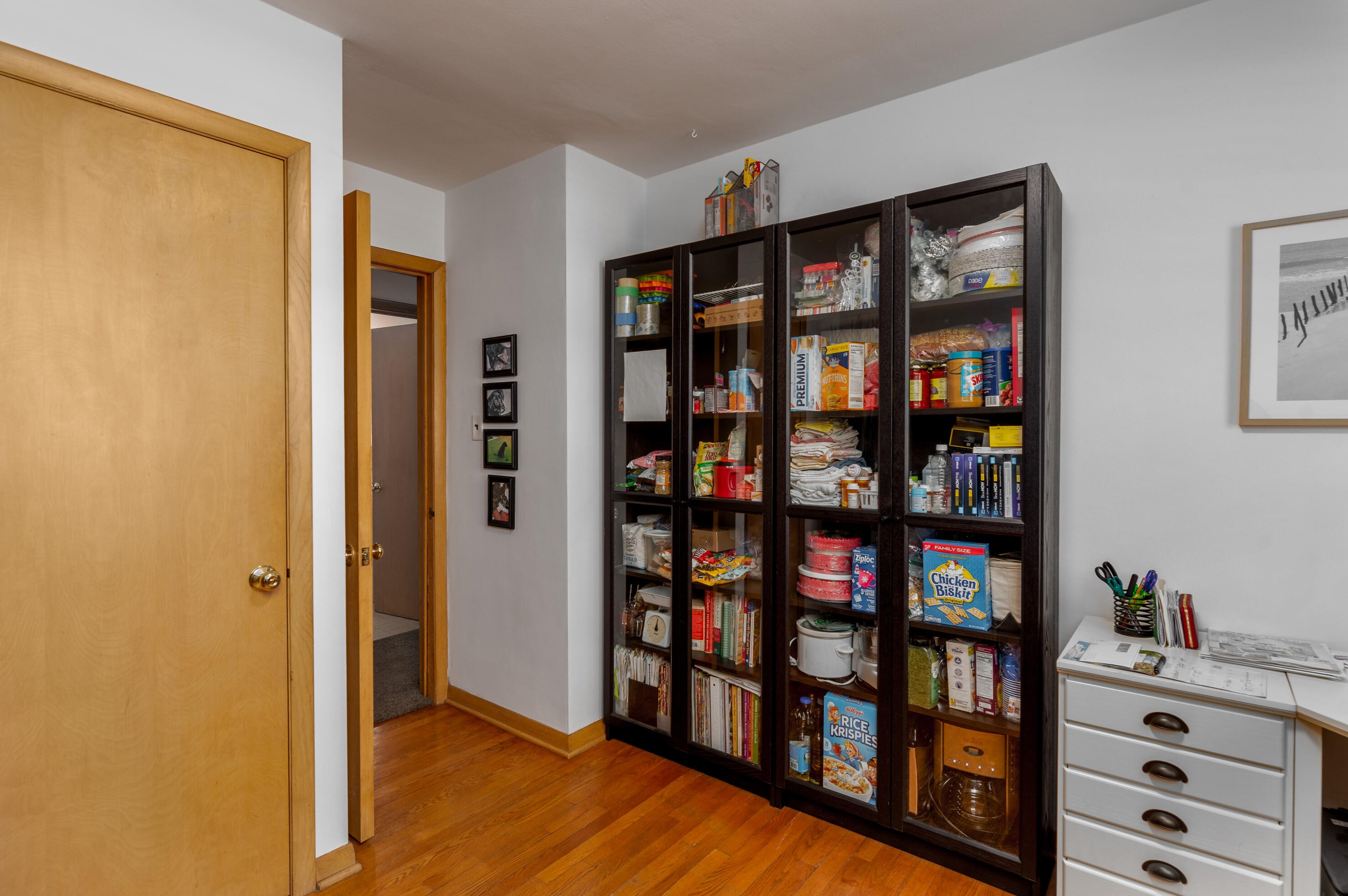 1275 Chester St, Brookfield WI  53005-7112 exterior