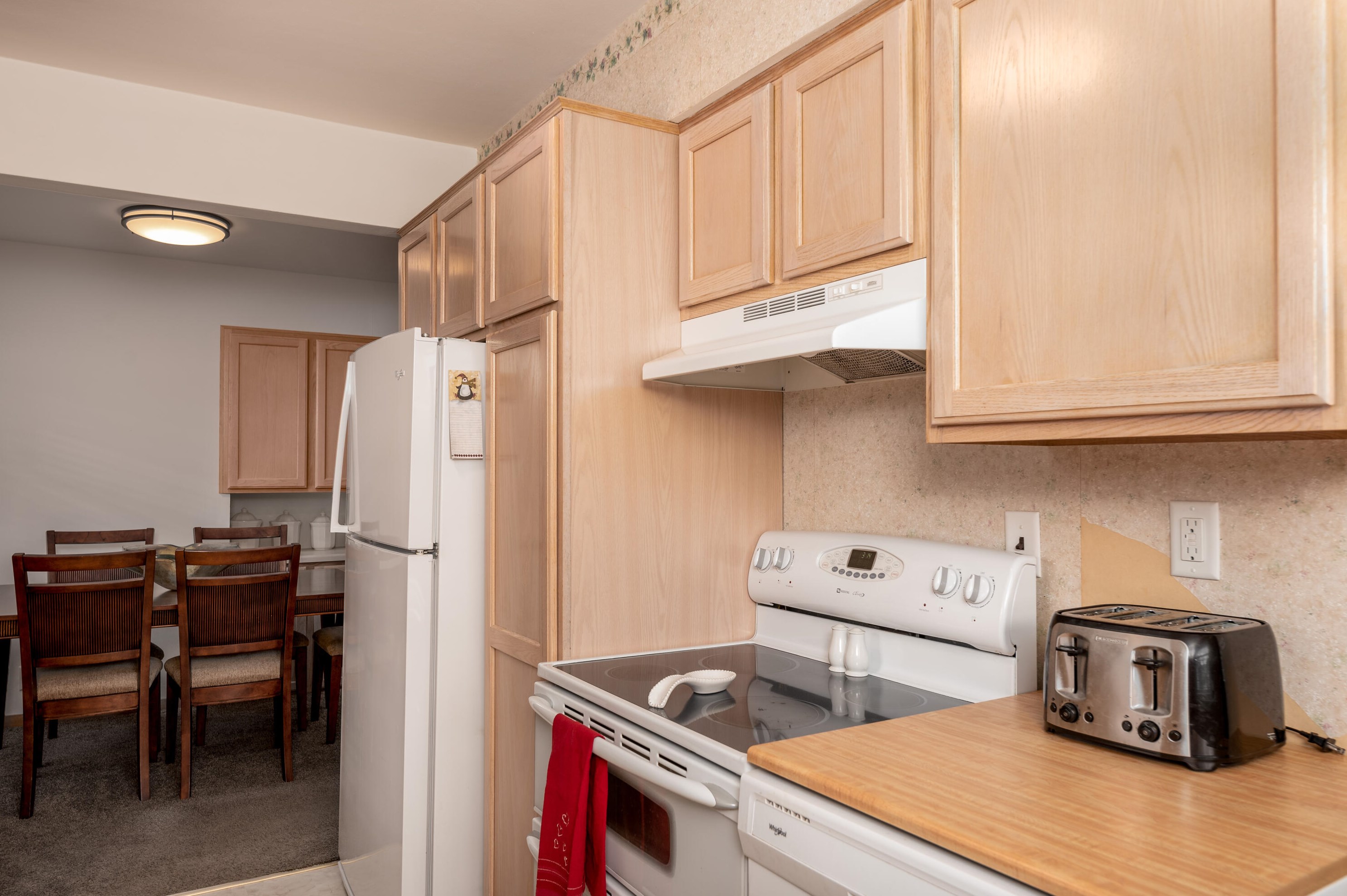 1275 Chester St, Brookfield WI  53005-7112 exterior