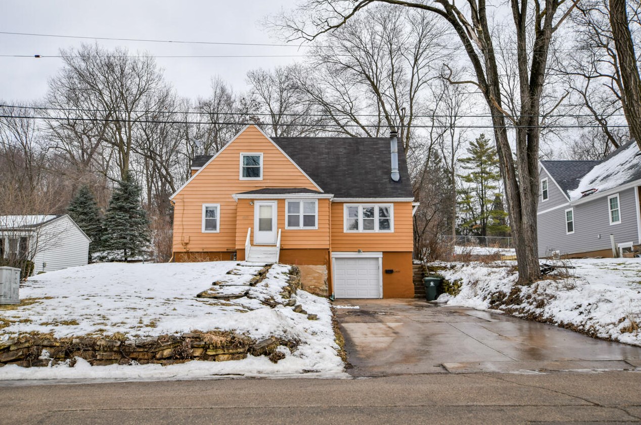 4117 Barby Ln, Madison, WI 53704-1601