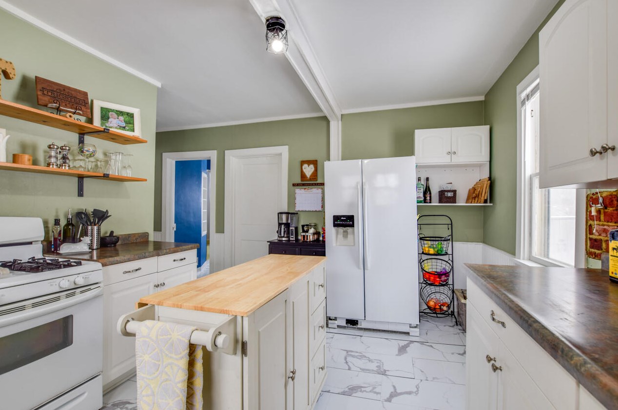 4117 Barby Ln, Madison WI 53704-1601 exterior