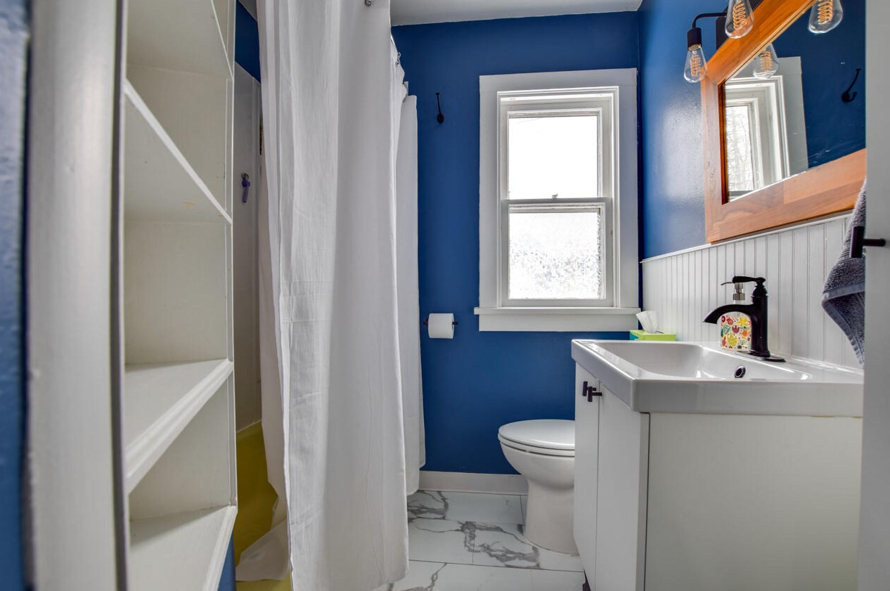 4117 Barby Ln, Madison WI 53704-1601 exterior