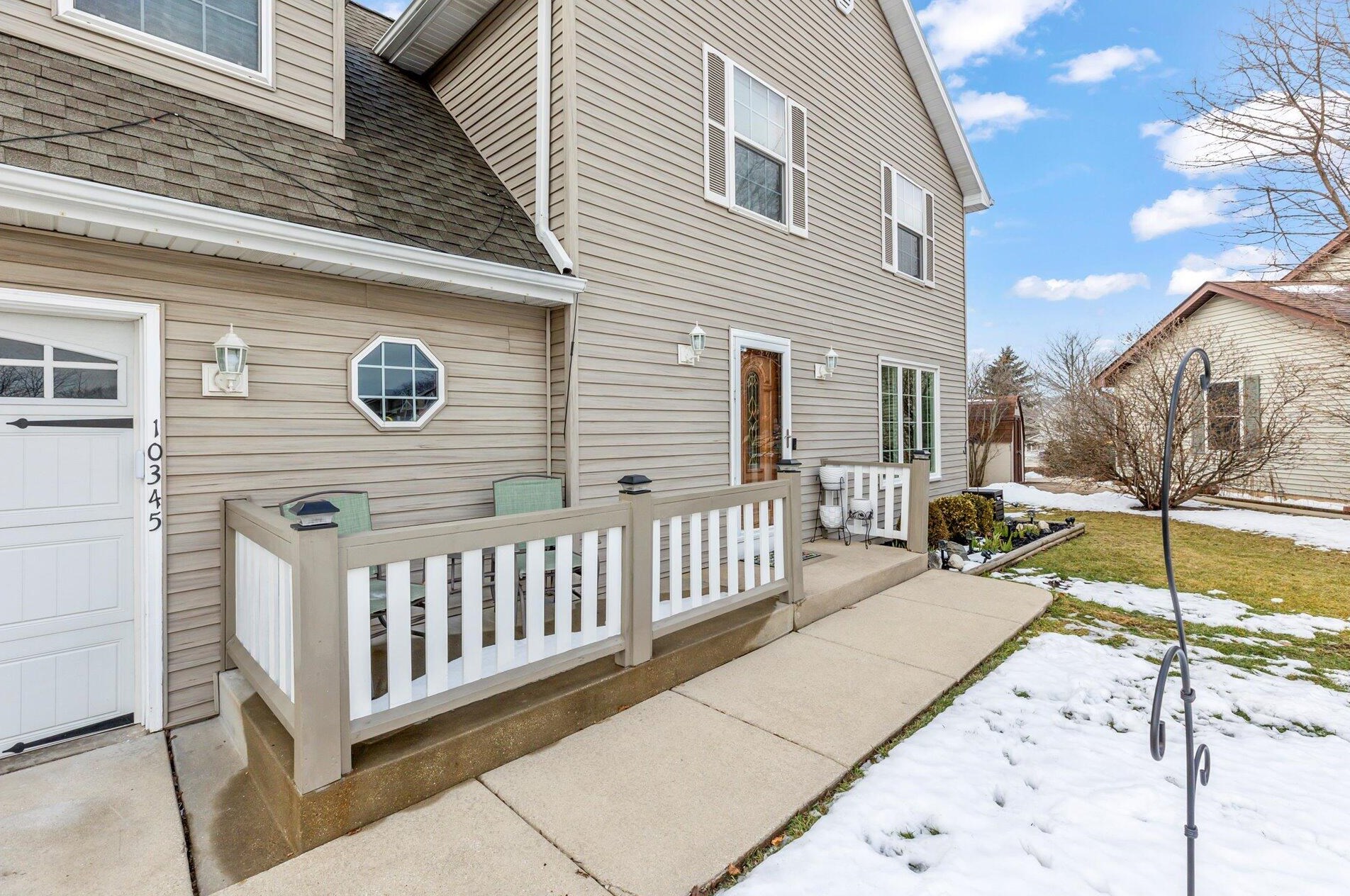 10345 Oriole Ln, Oak Creek, WI 53154-6337