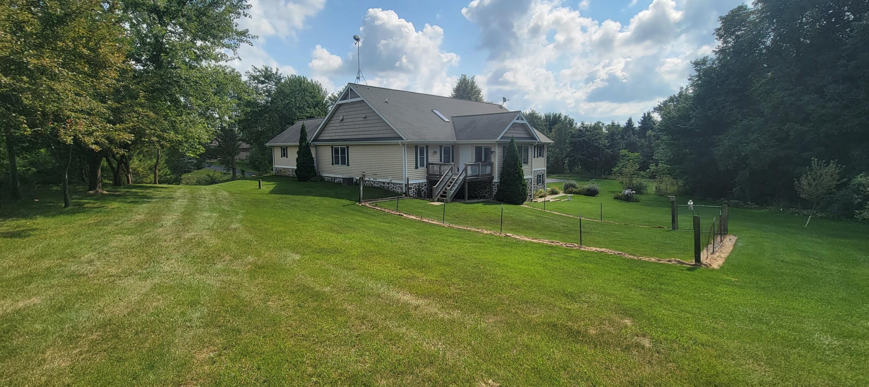 5847 Chapel Hill Dr, West Bend, WI 53090