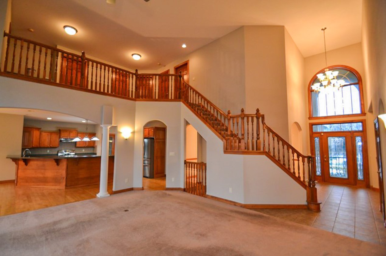 13690 W Foxwood Dr, Waukesha, WI 53151