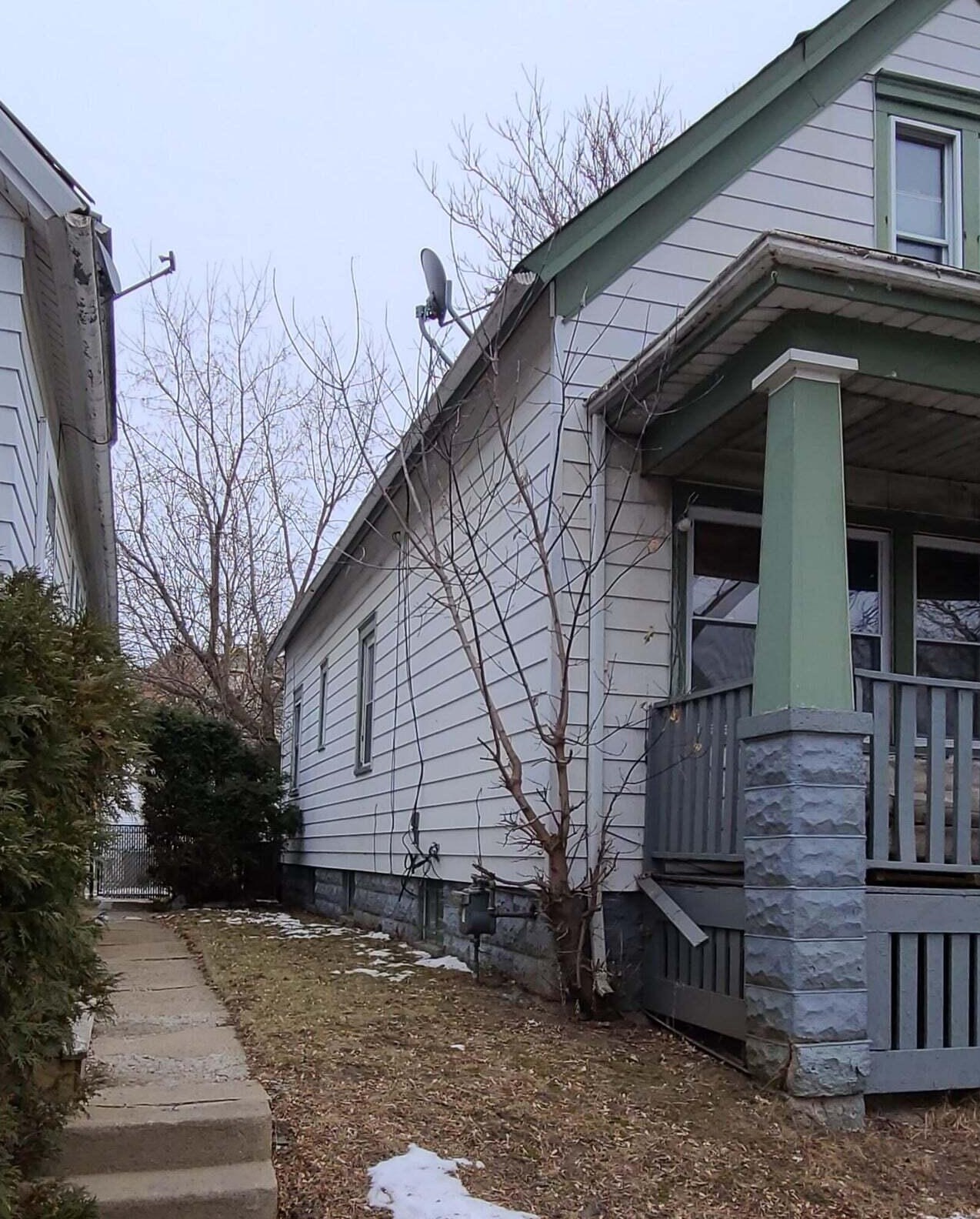 3202 N 11th St, Milwaukee, WI 53206