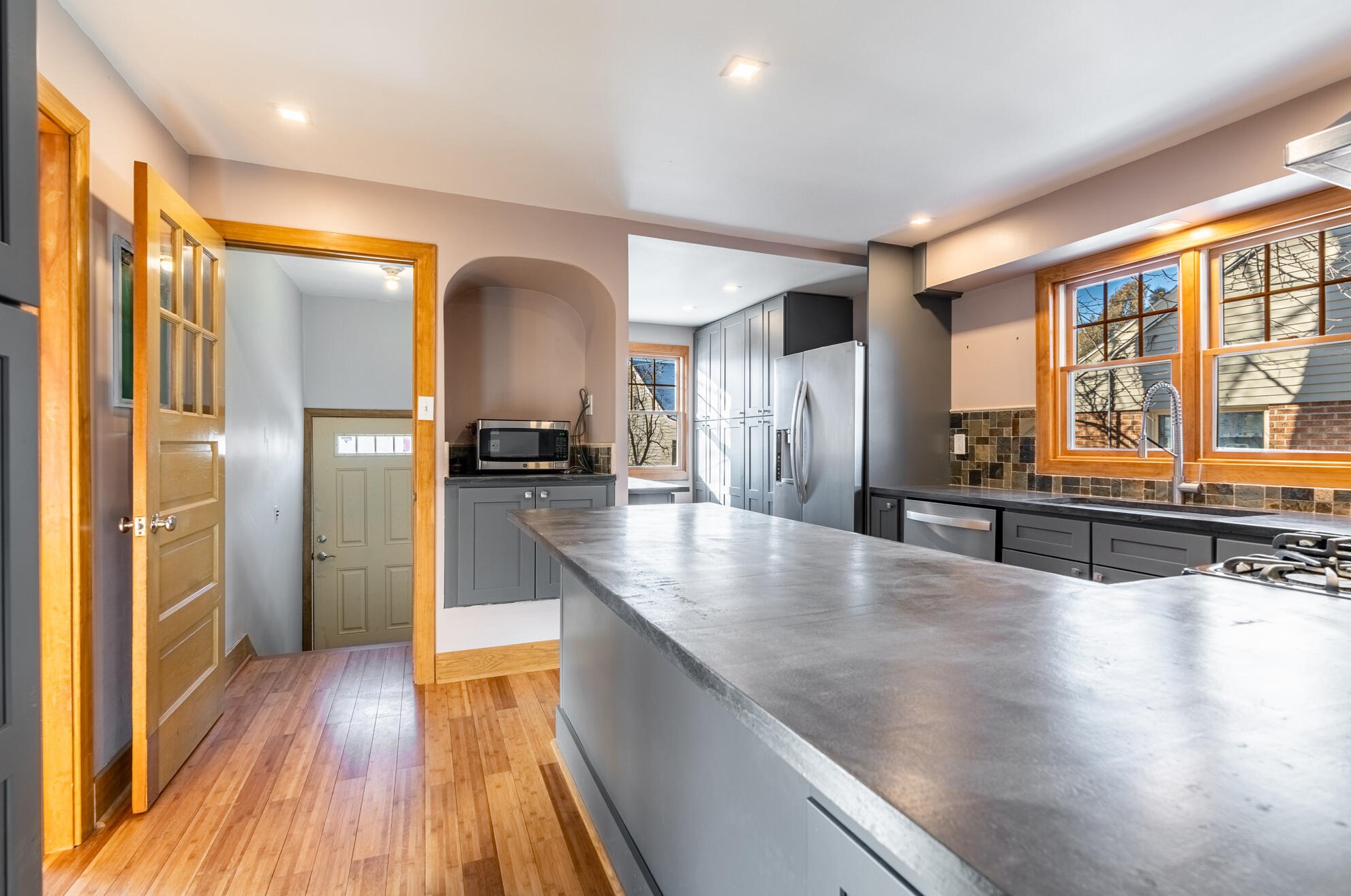 804 28th St, Sheboygan, WI 53081-3614
