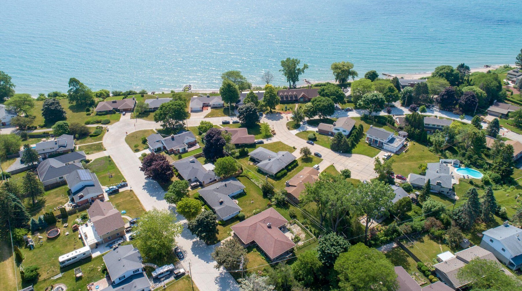 3900 Lighthouse Dr, Racine, WI 53402-3620