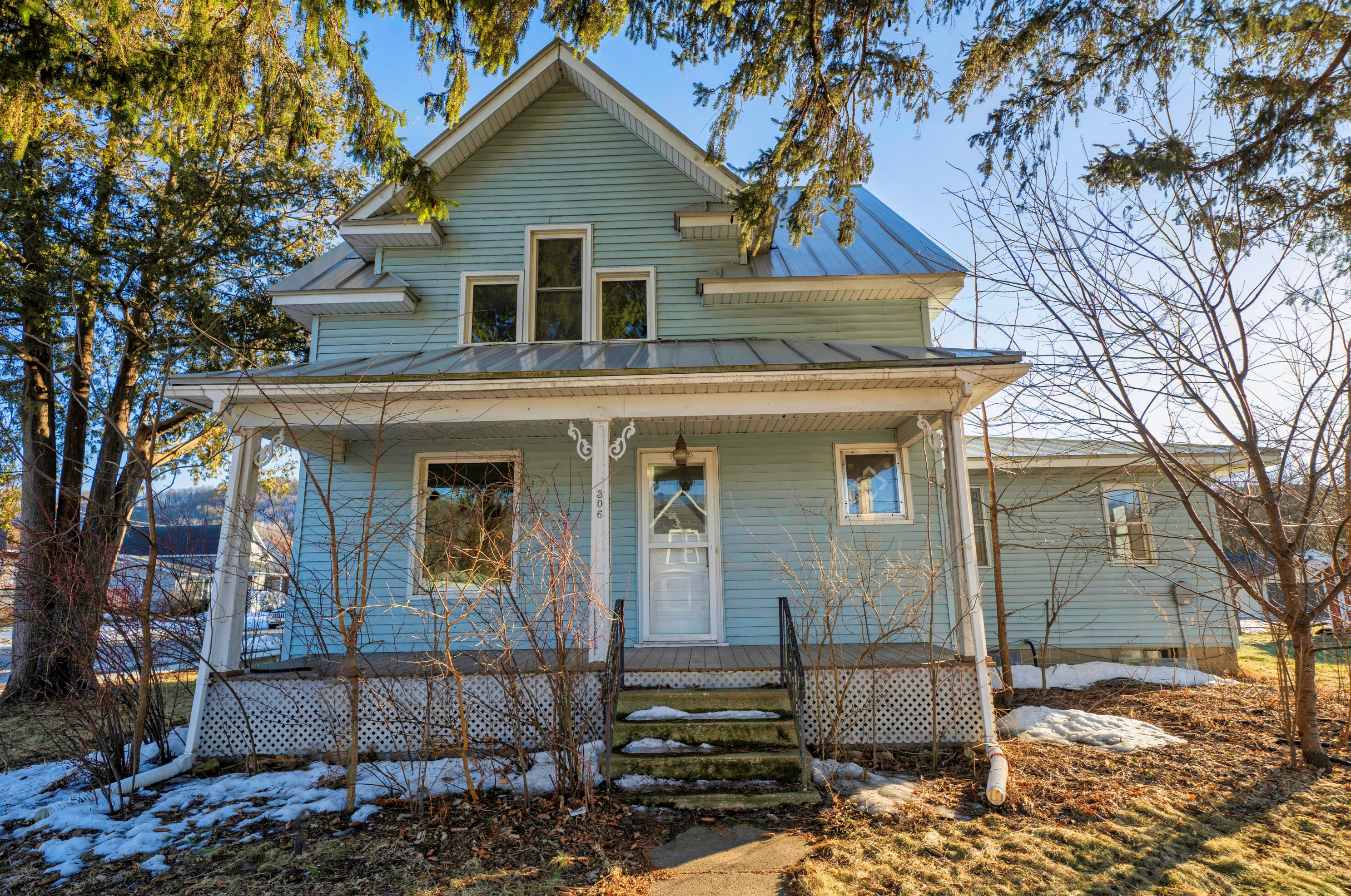 306 Anderson St, Coon Valley, WI 54623