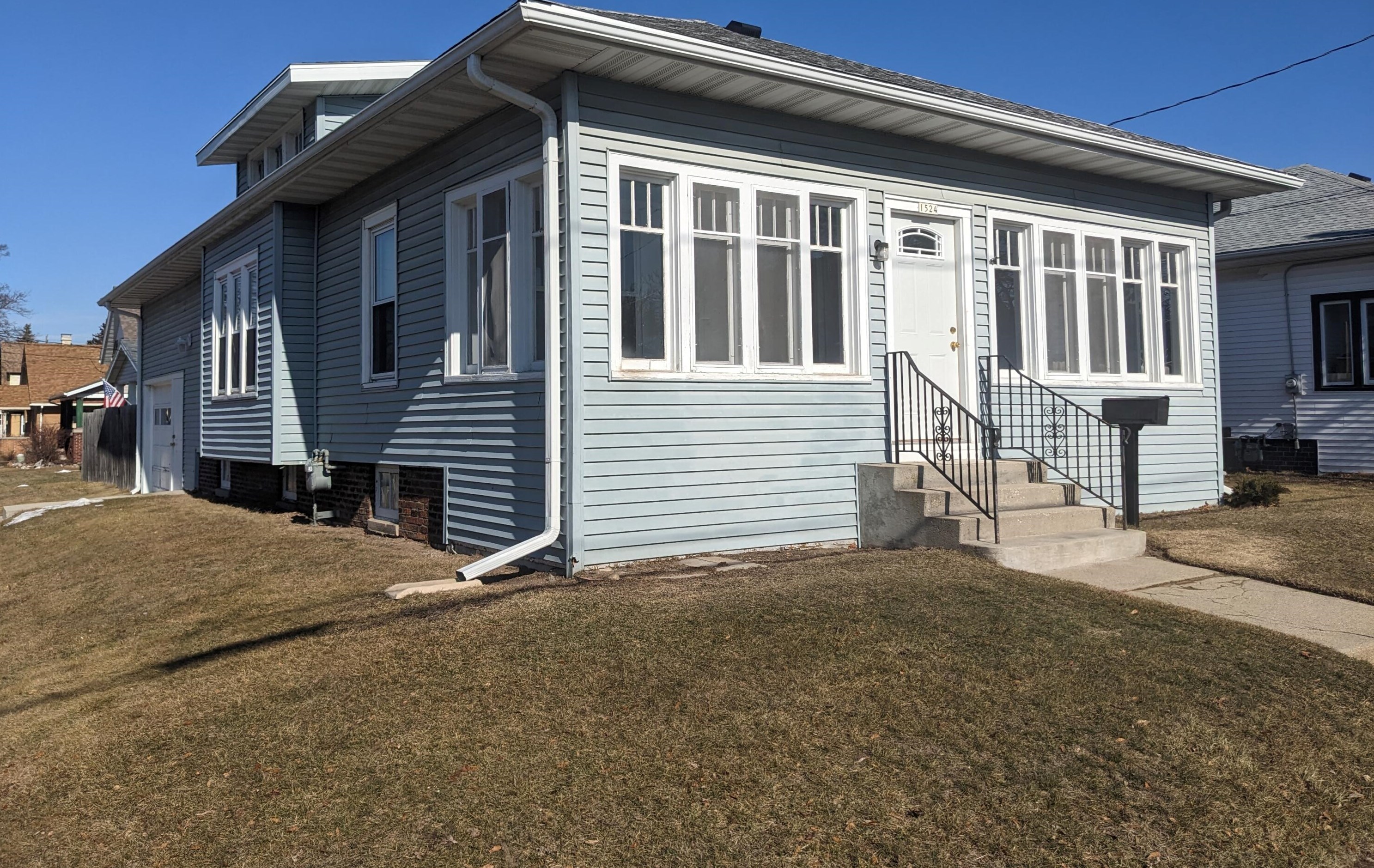 1524 Columbus St, Manitowoc, WI 54220