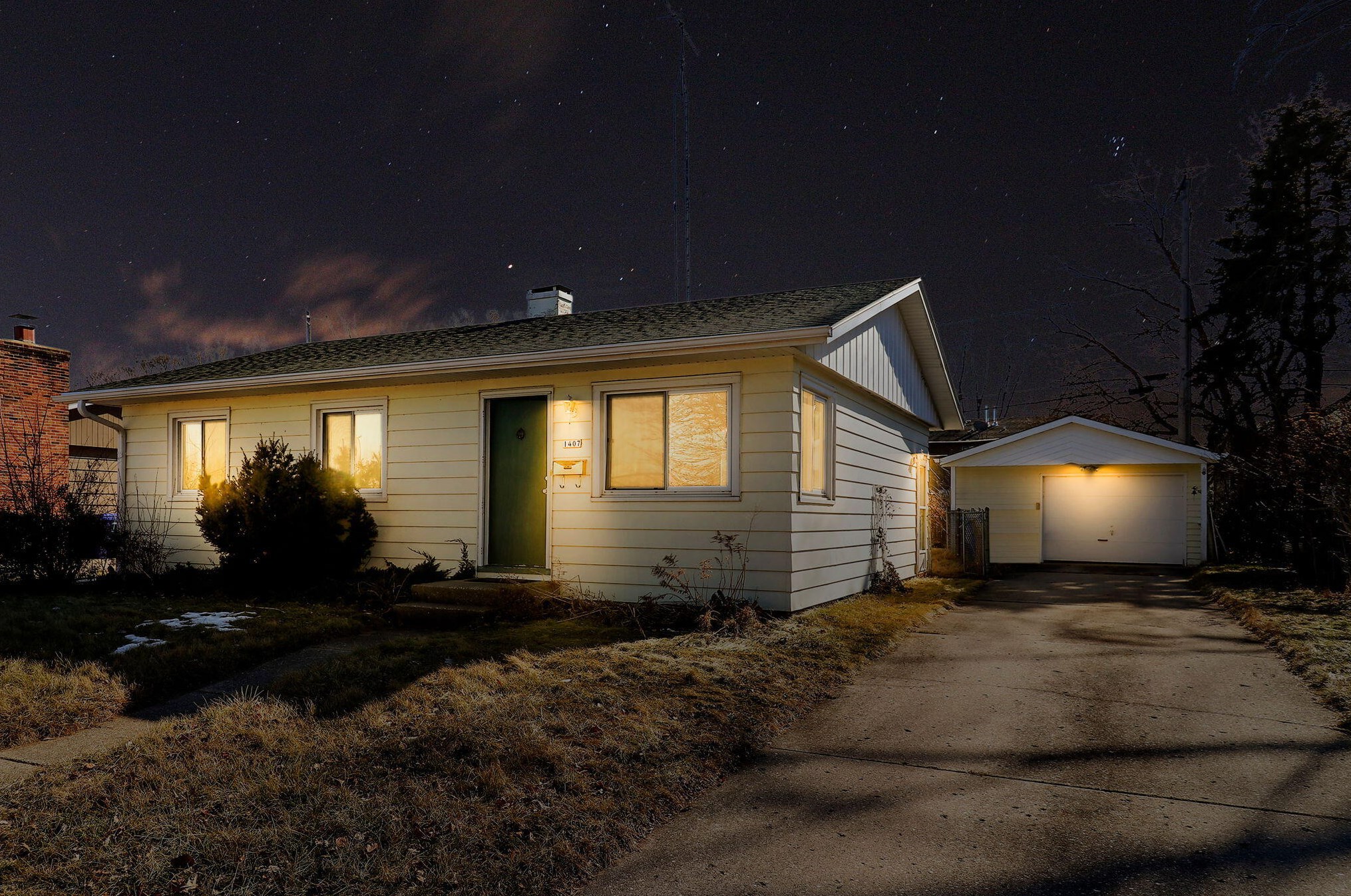 1407 87th St, Kenosha, WI 53143