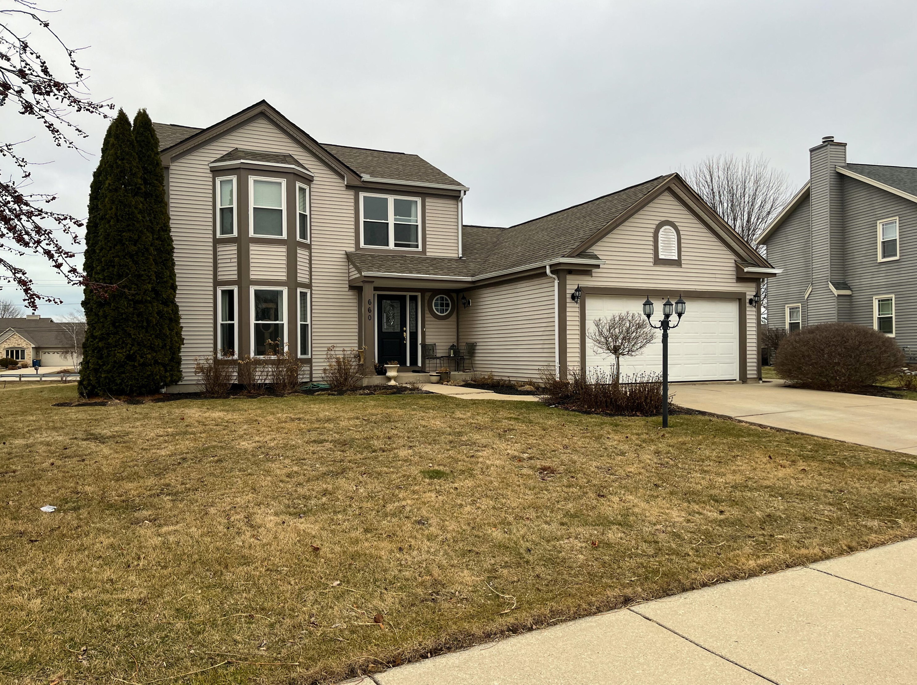 660 Quail Run, Oak Creek, WI 53154-5794