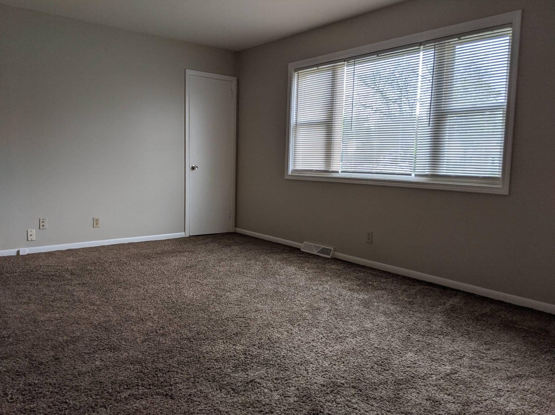 7719 W Hampton Ave #4, Milwaukee, WI 53218