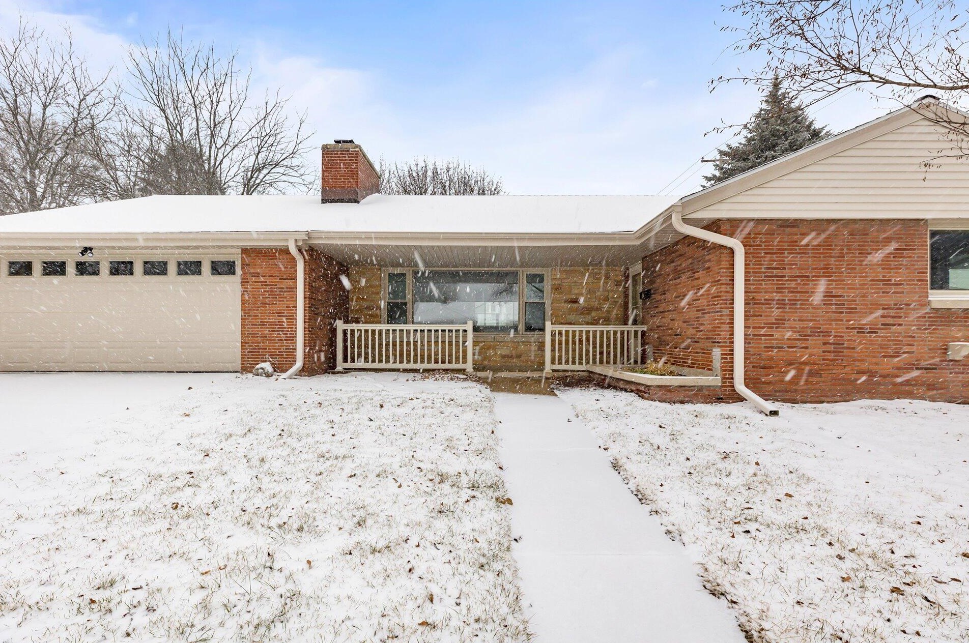 106 N Center St, Waterford, WI 53185