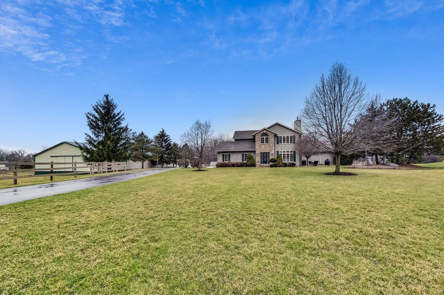 3410 Sheard Rd, Lyons WI  53105-9413 exterior