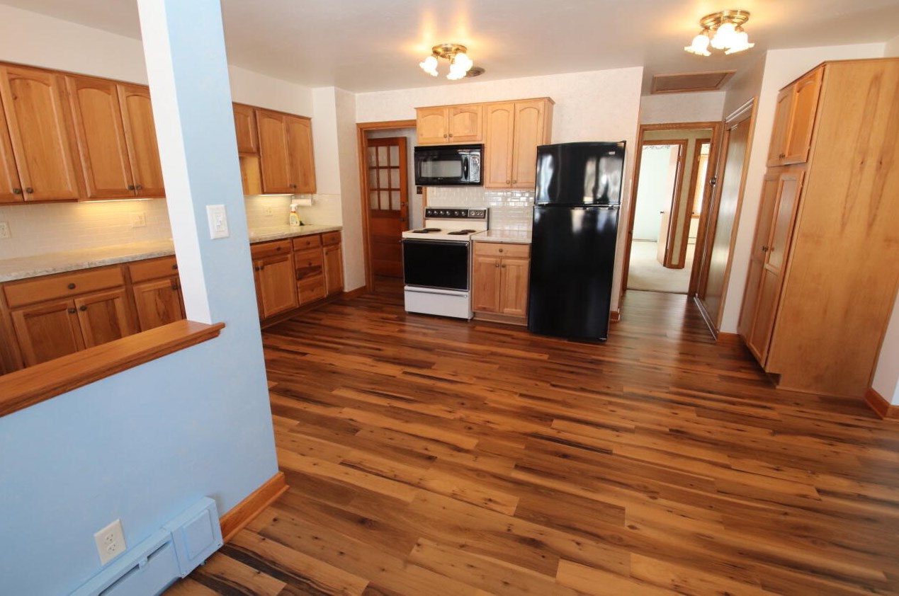 2236 Illinois Ave, New Holstein, WI 53061