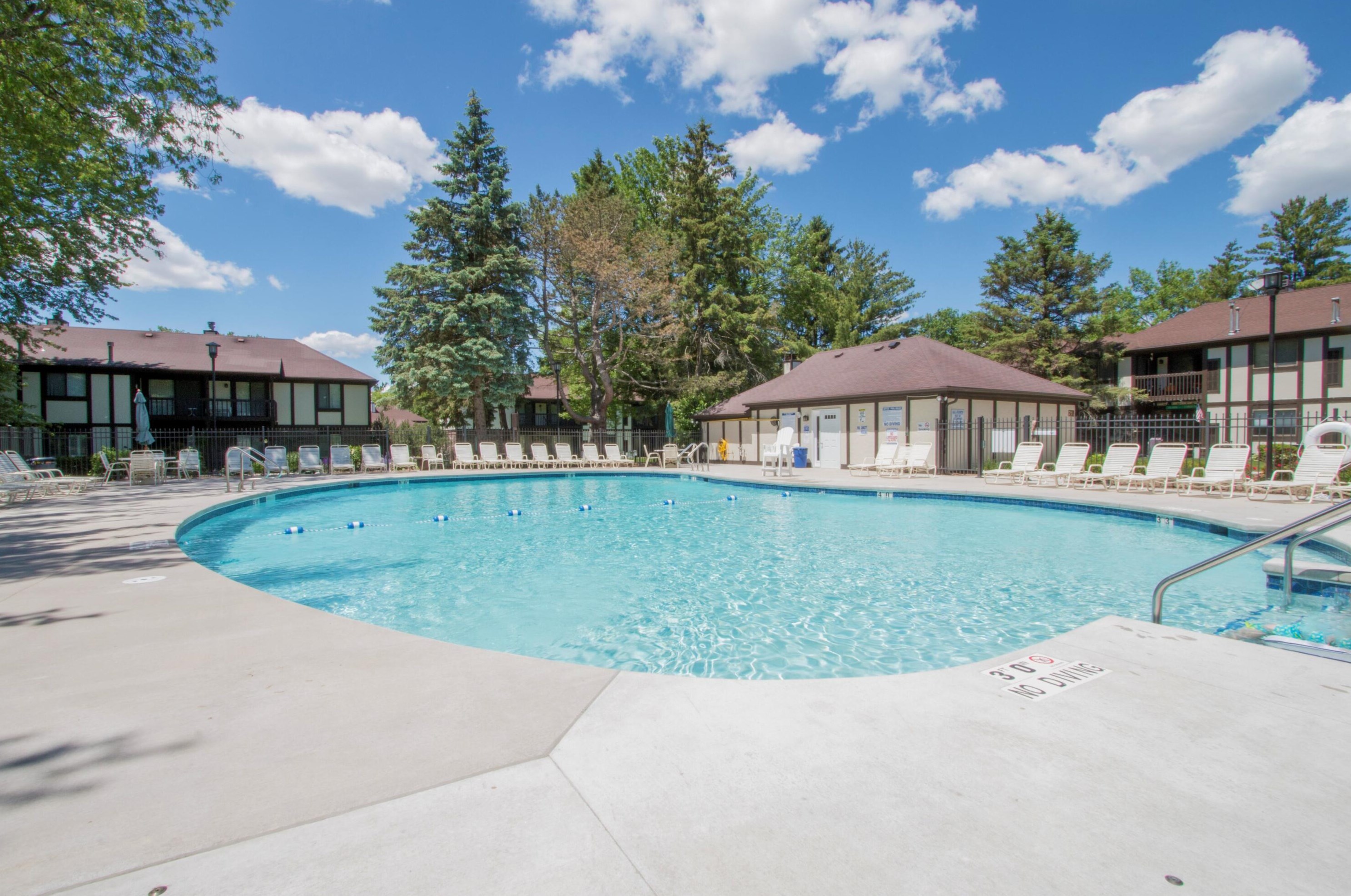 8 Wildwood Ct #d, Williams Bay, WI 53191