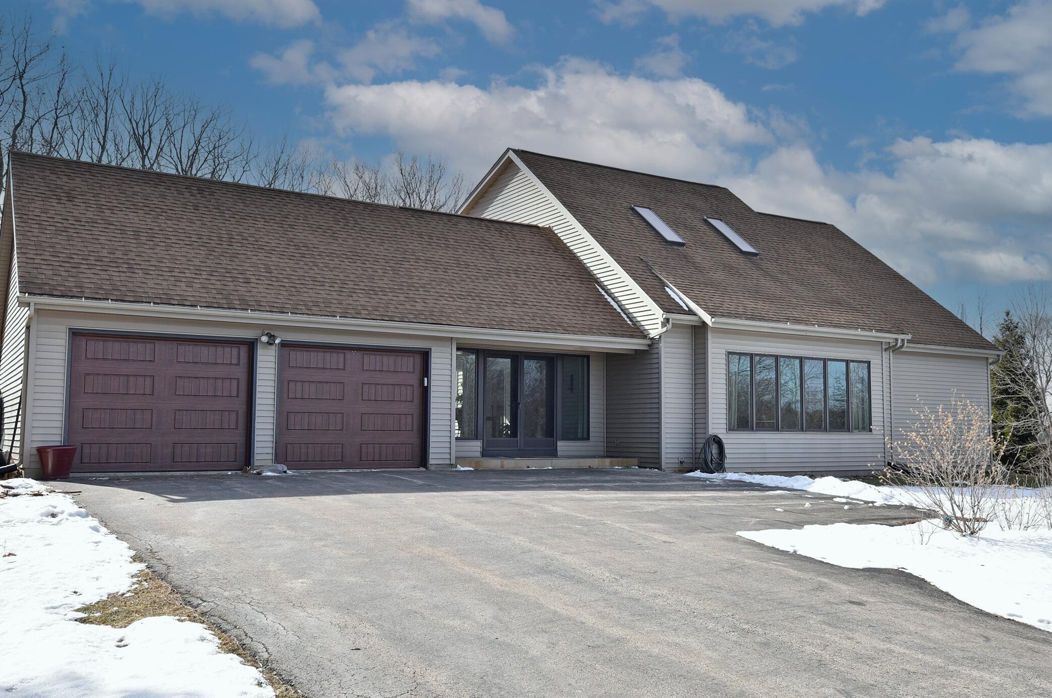 2315 Marak Dr, Grafton, WI 53024-9762