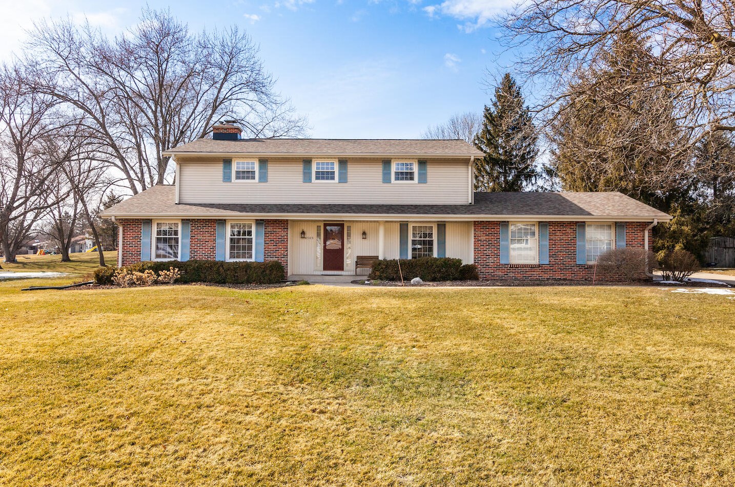 4585 Wessex Dr, Brookfield, WI 53045-1146