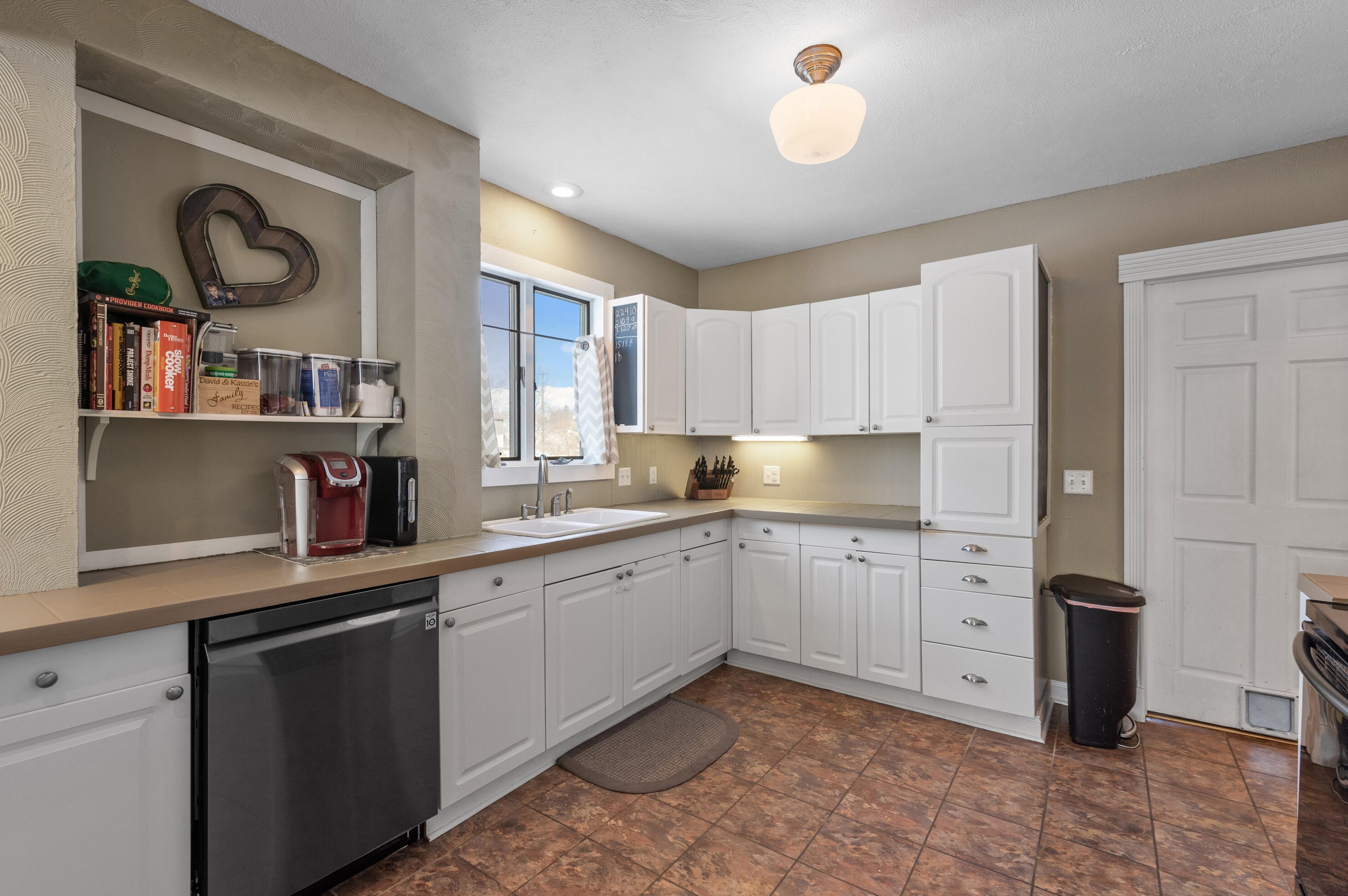 522 Grove St, Knowles, WI 53048