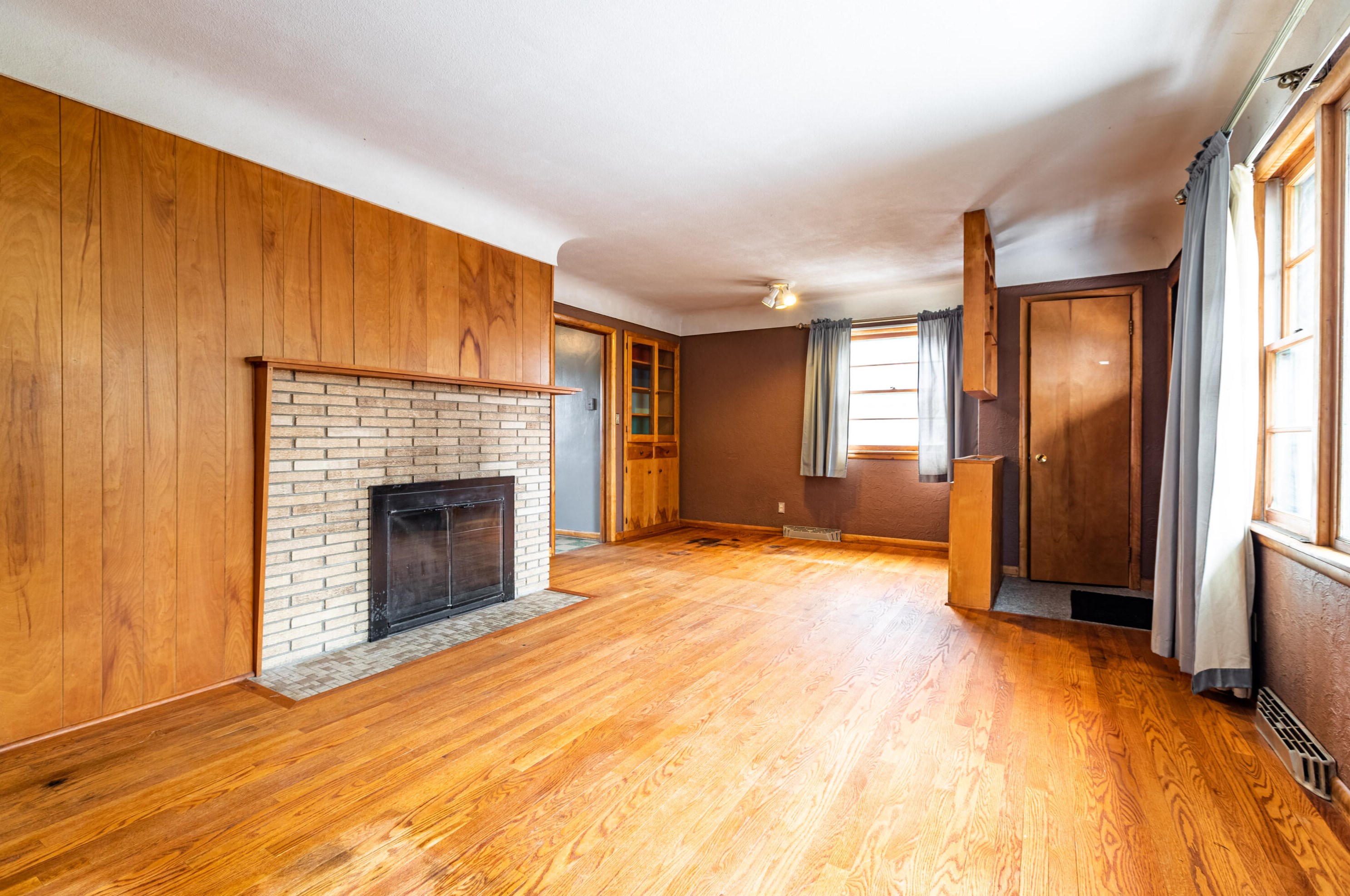 1610 Hayes St, La Crosse, WI 54603