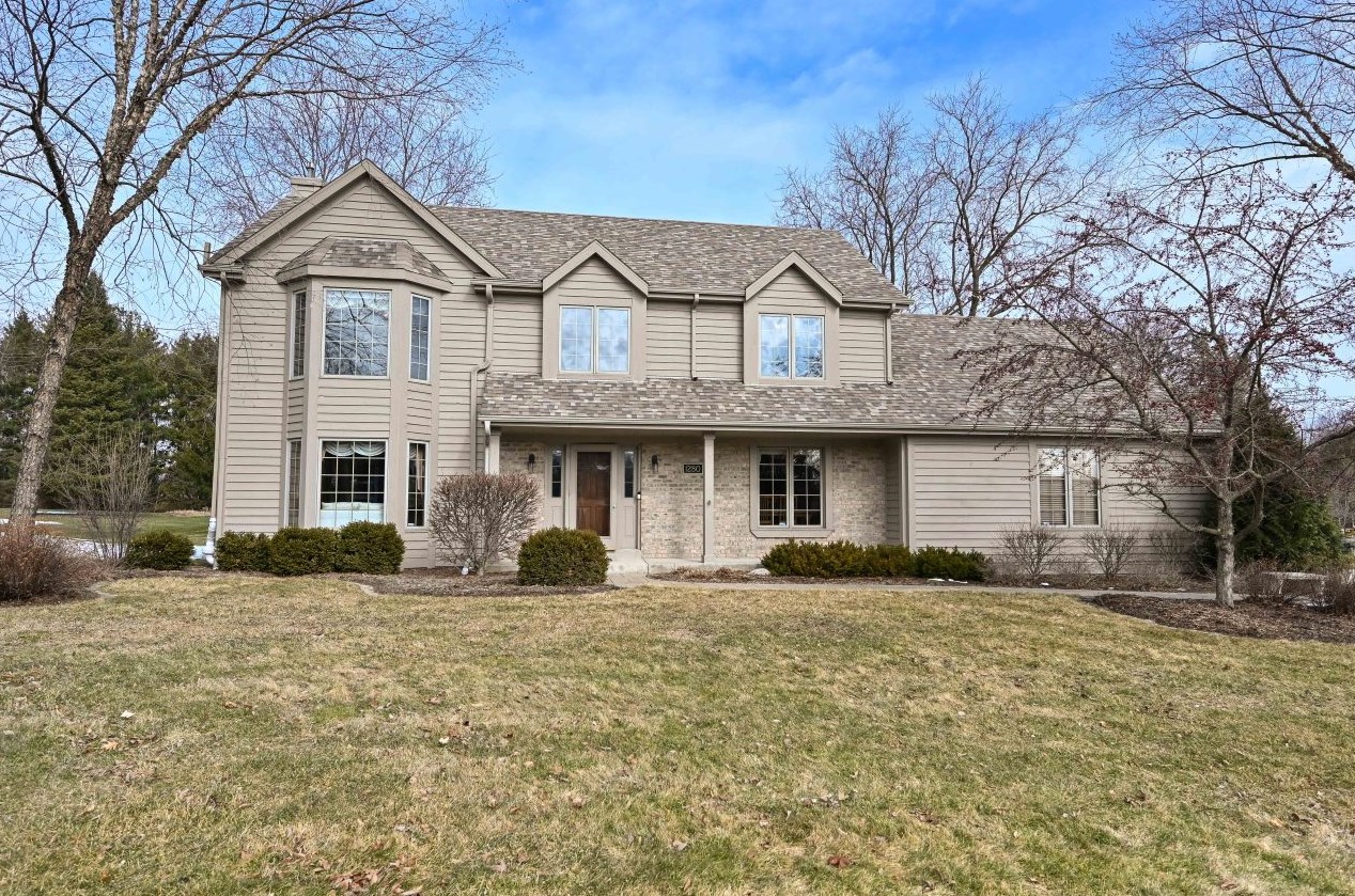 1280 Shelly Ln, Chenequa, WI 53029