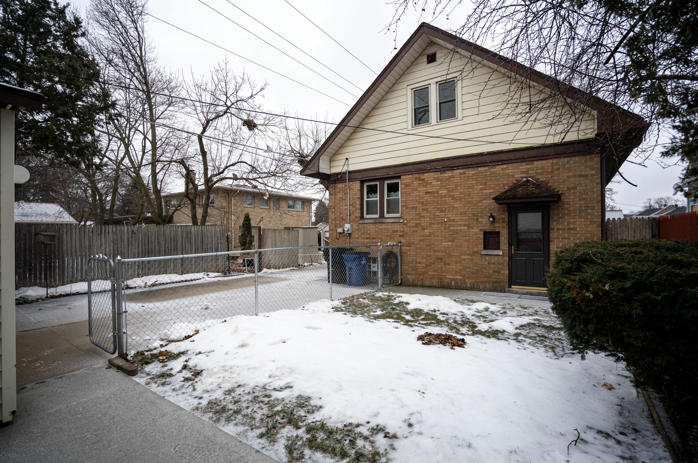 612 Romayne Ave, Racine WI  53402-4430 exterior