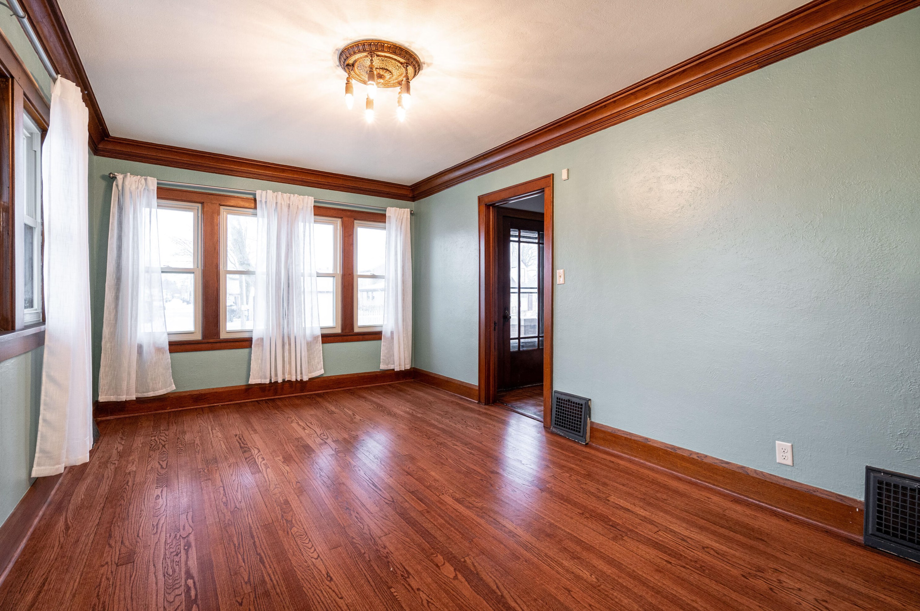 612 Romayne Ave, Racine WI  53402-4430 exterior