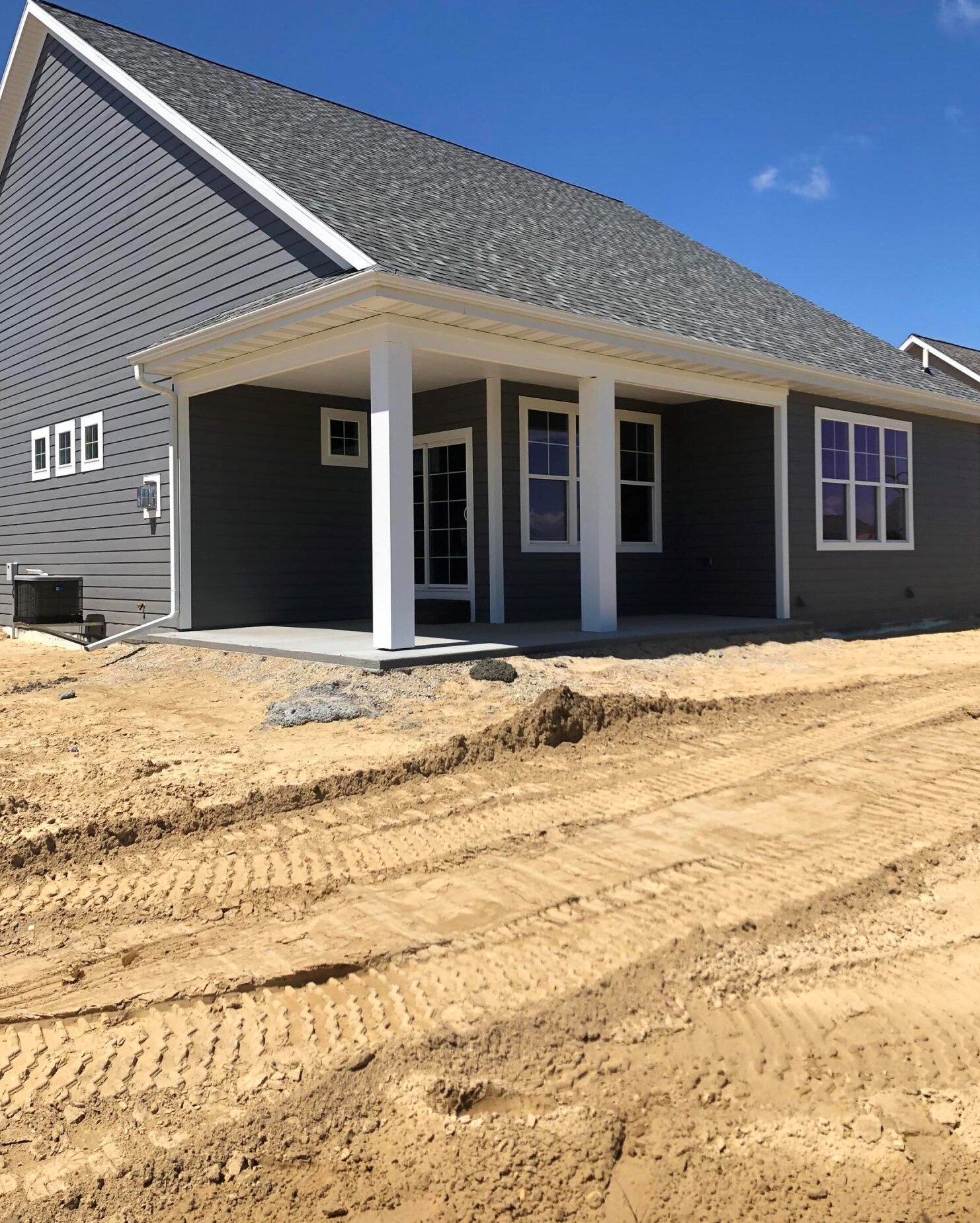 6862 Jamestown Dr, West Bend, WI 53090
