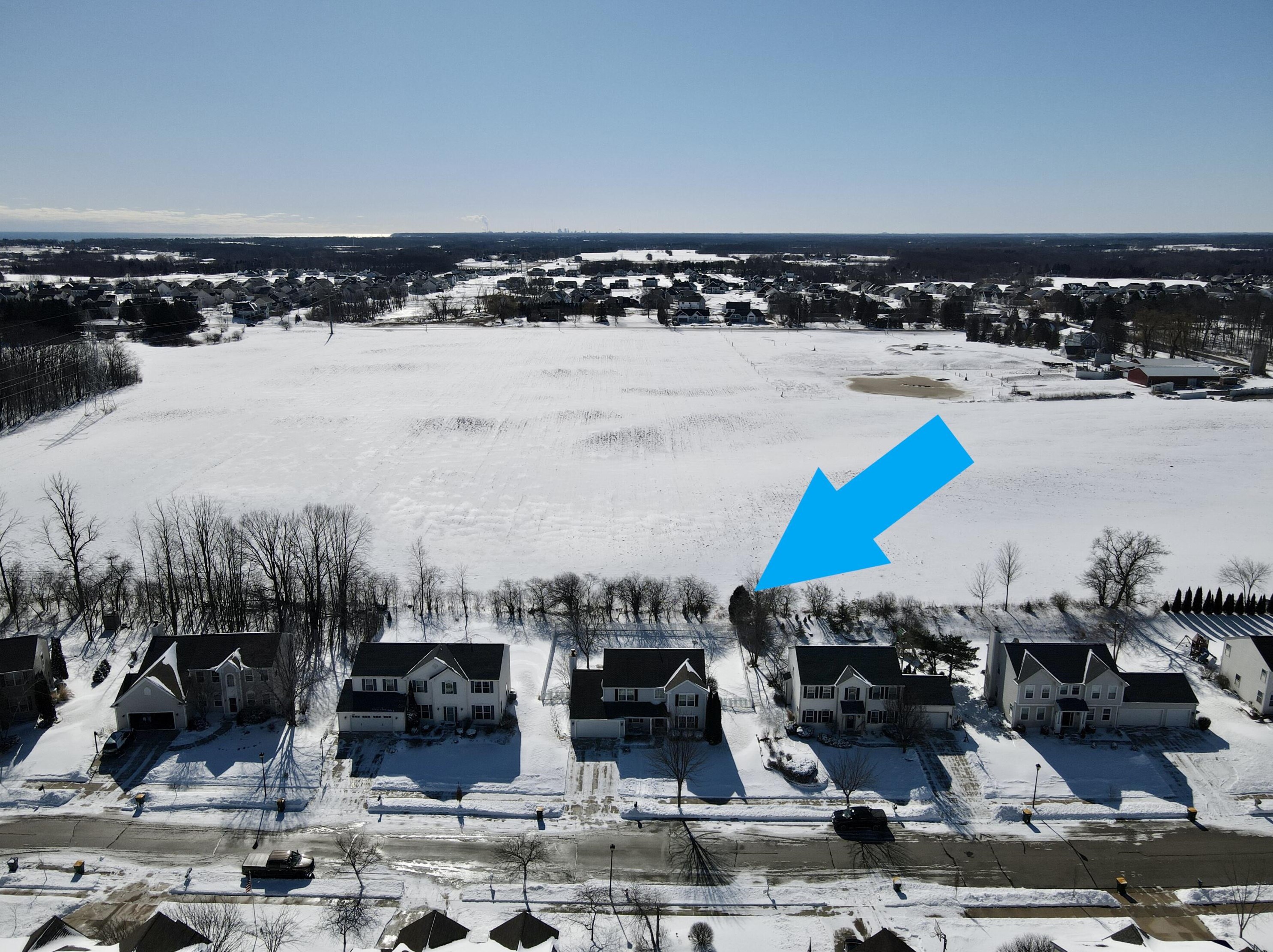 2257 Shoshoni St, Grafton WI  53024-9351 exterior