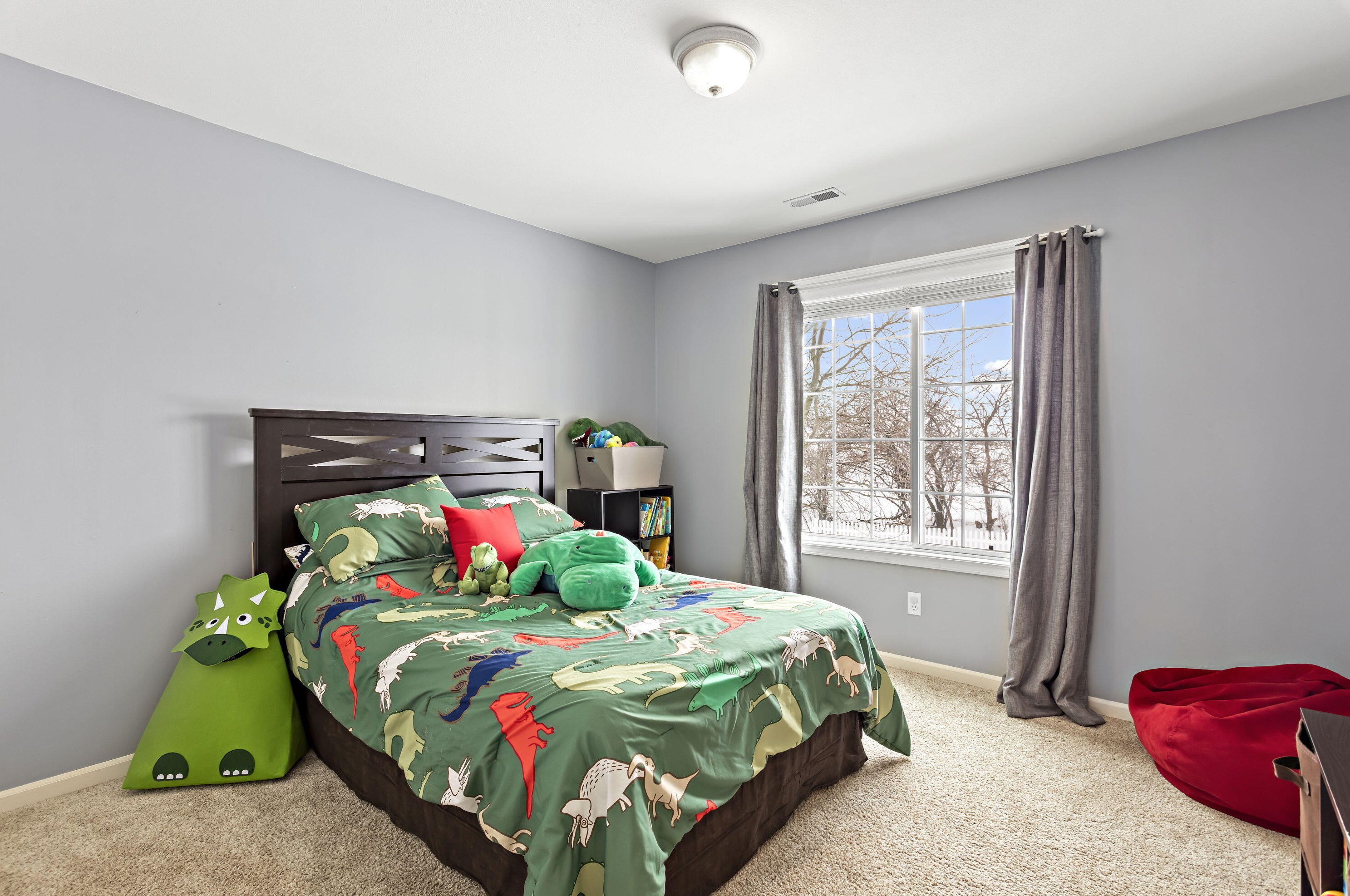 2257 Shoshoni St, Grafton WI  53024-9351 exterior