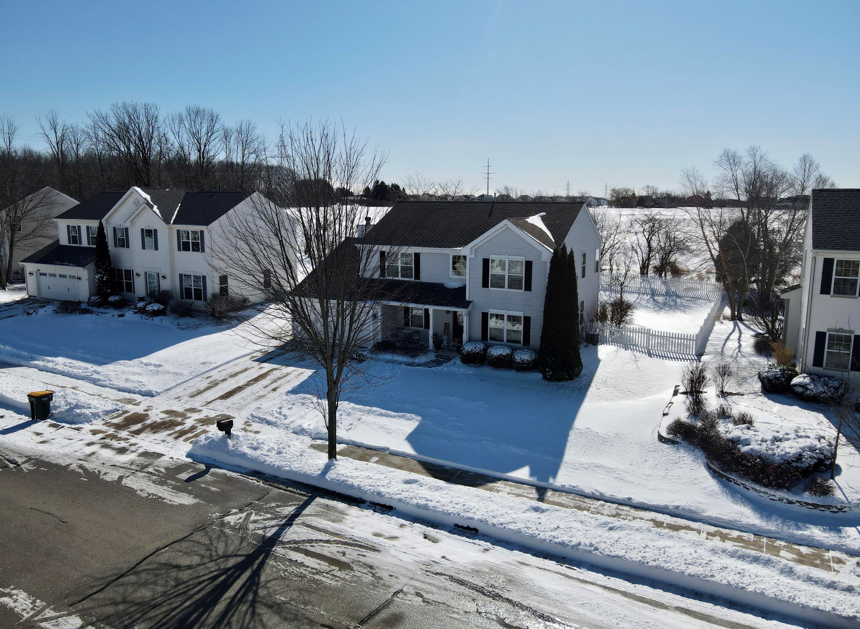2257 Shoshoni St, Grafton WI  53024-9351 exterior