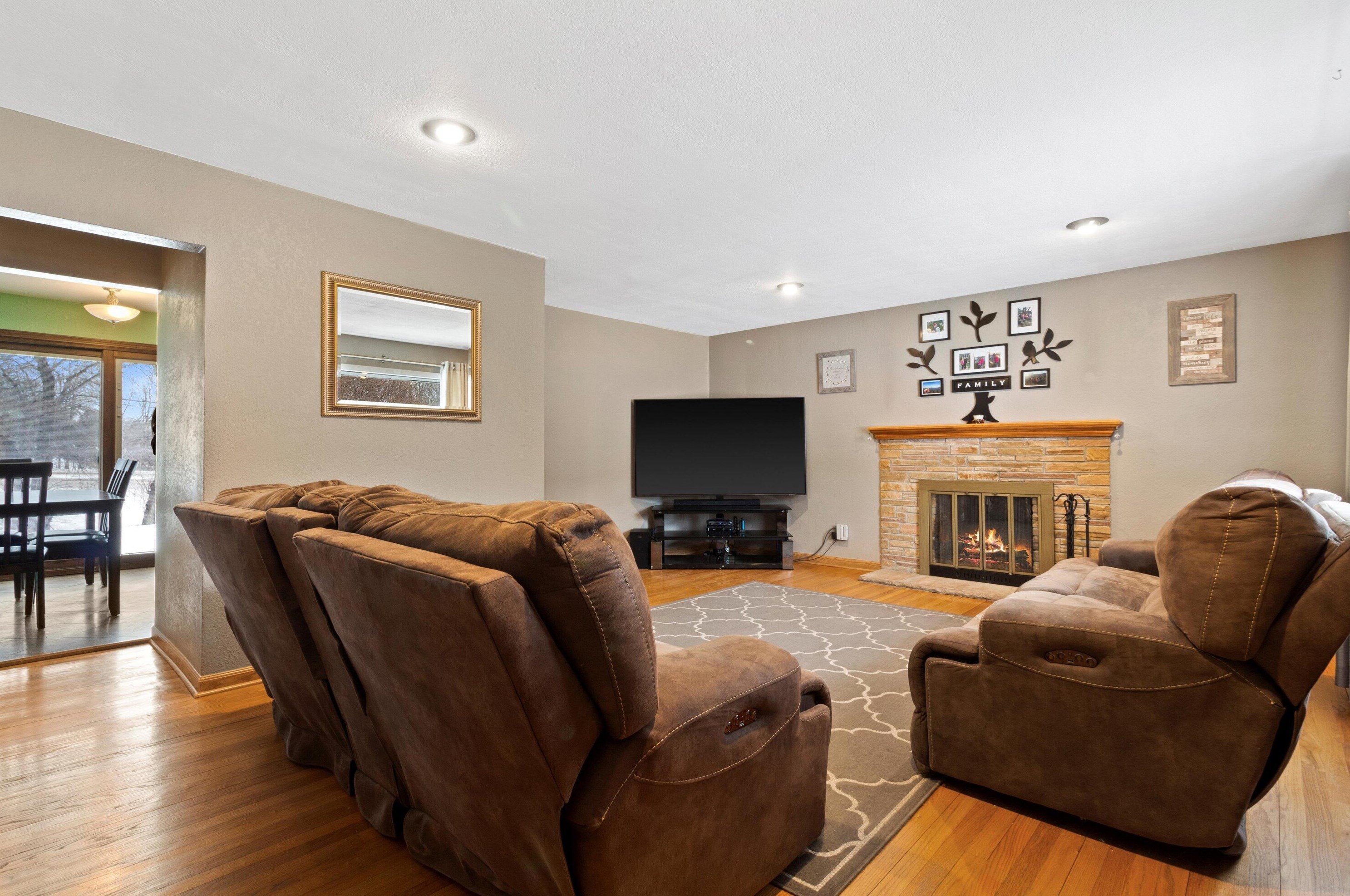 16740 W Melvina St, Brookfield, WI 53005