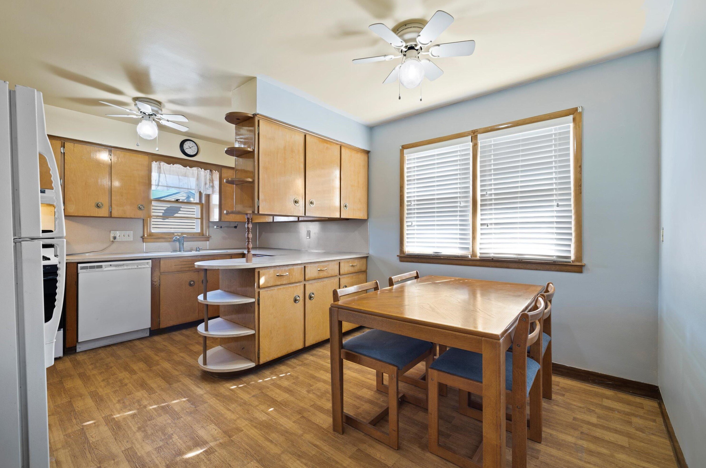 5905 46th Ave, Kenosha, WI 53144