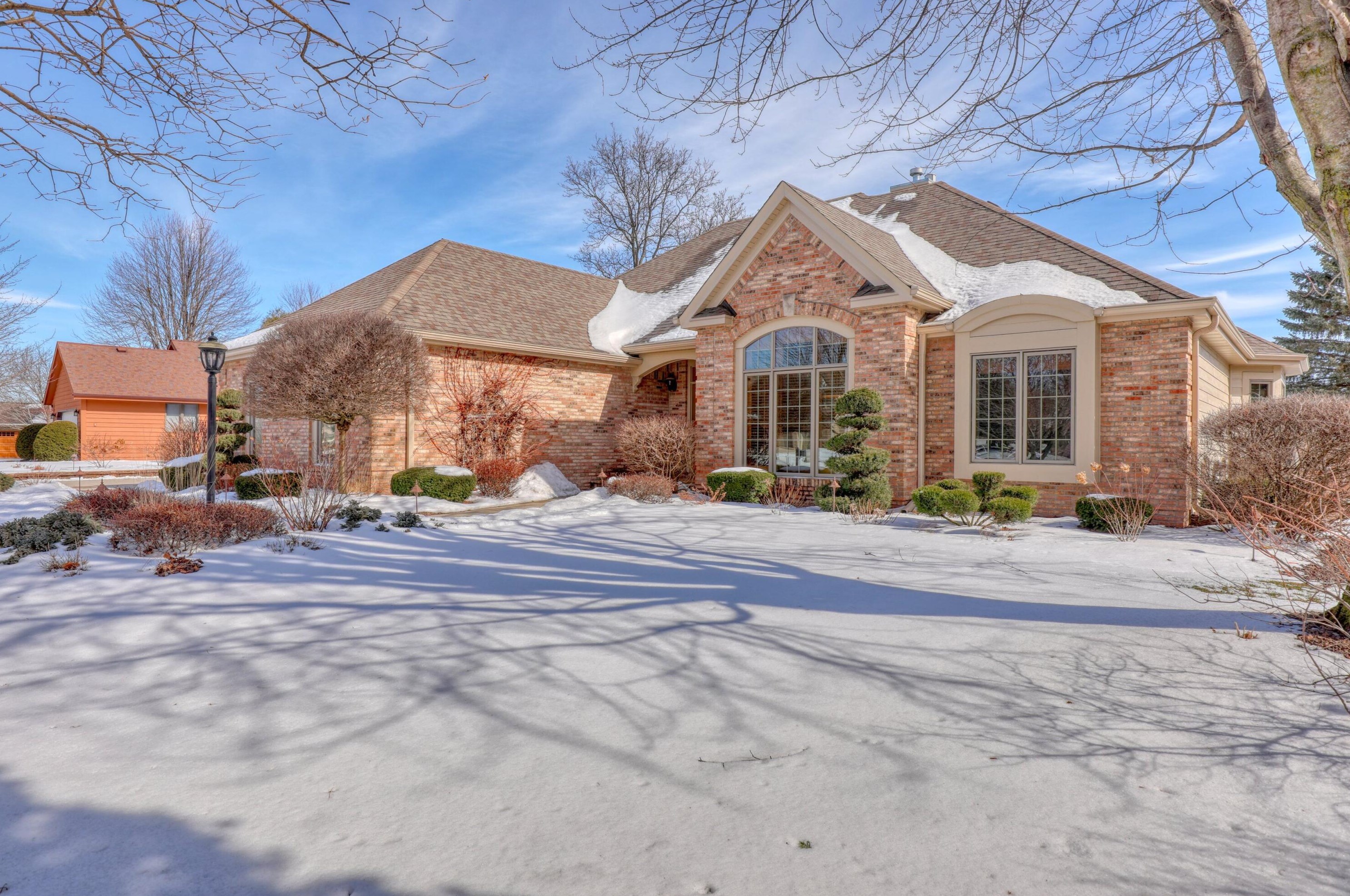 780 Willow Ln, Hartford, WI 53027