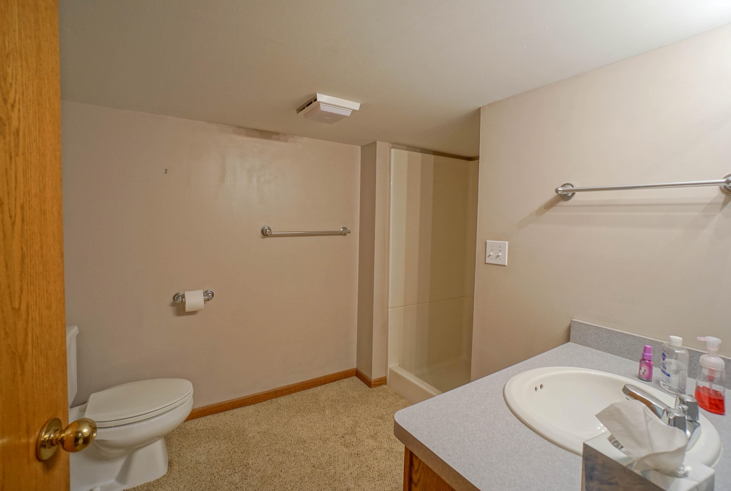 16615 Mary Cliff Ln, Brookfield WI  53005-2135 exterior