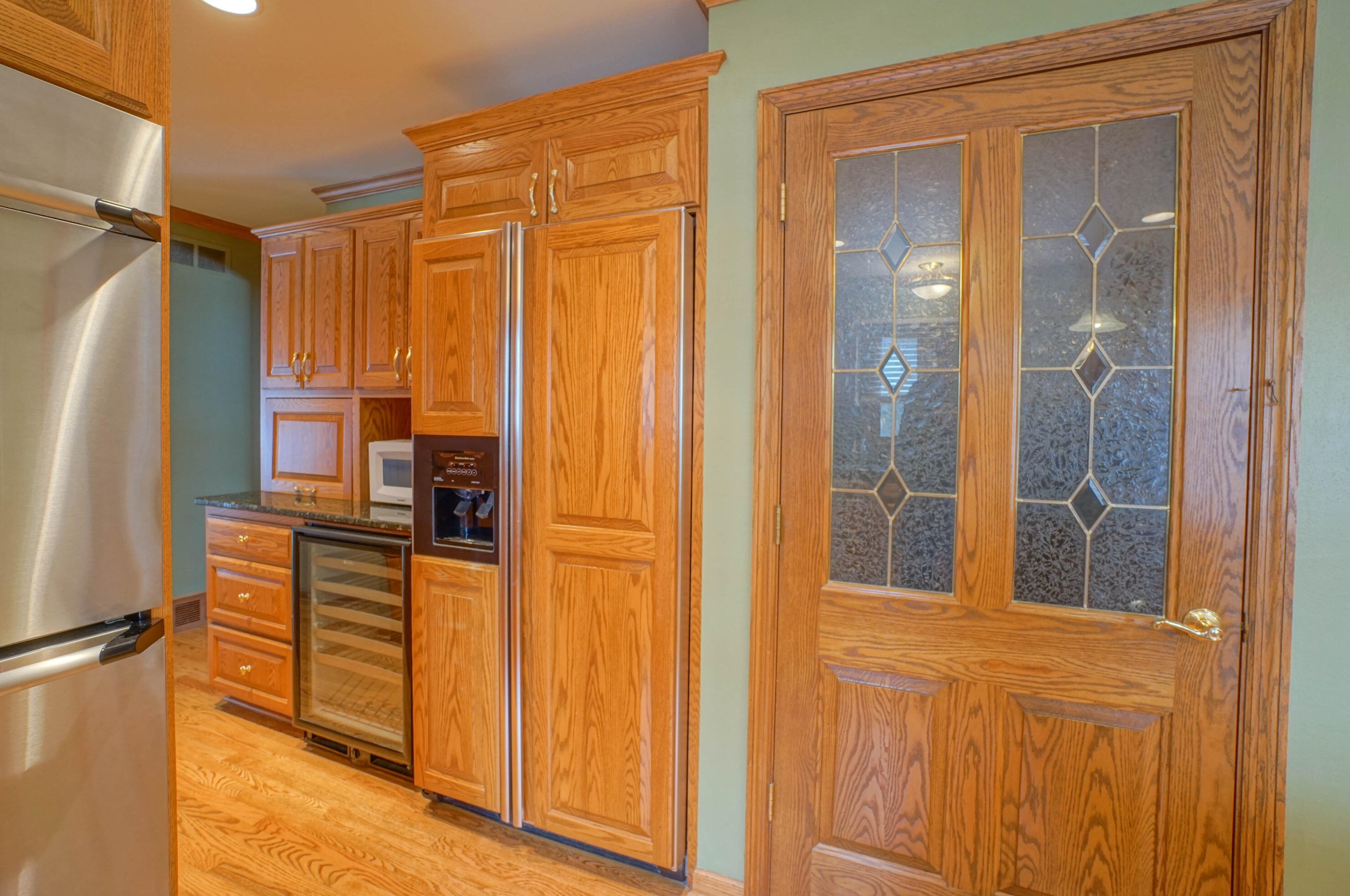 16615 Mary Cliff Ln, Brookfield WI  53005-2135 exterior