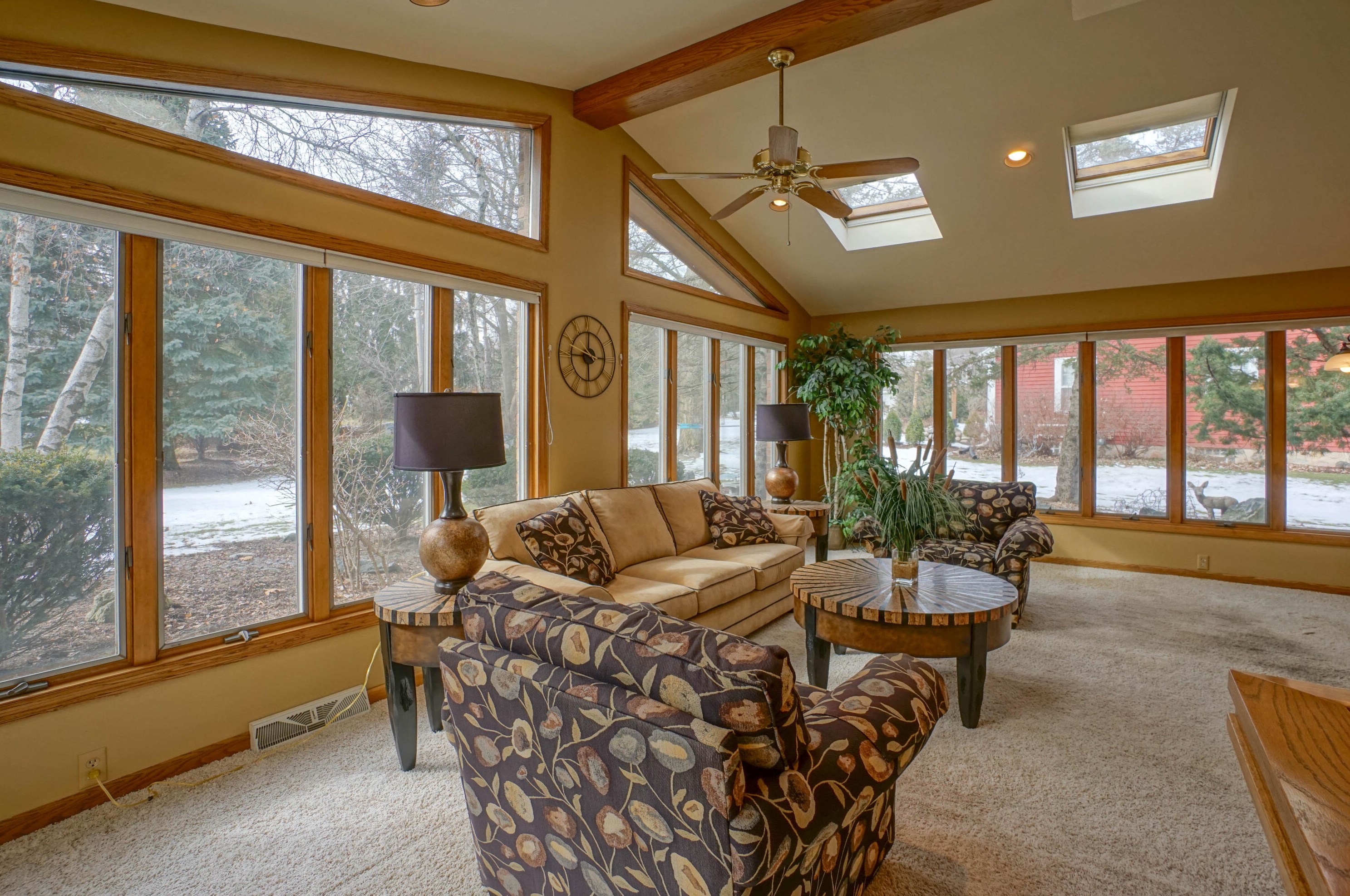 16615 Mary Cliff Ln, Brookfield WI  53005-2135 exterior