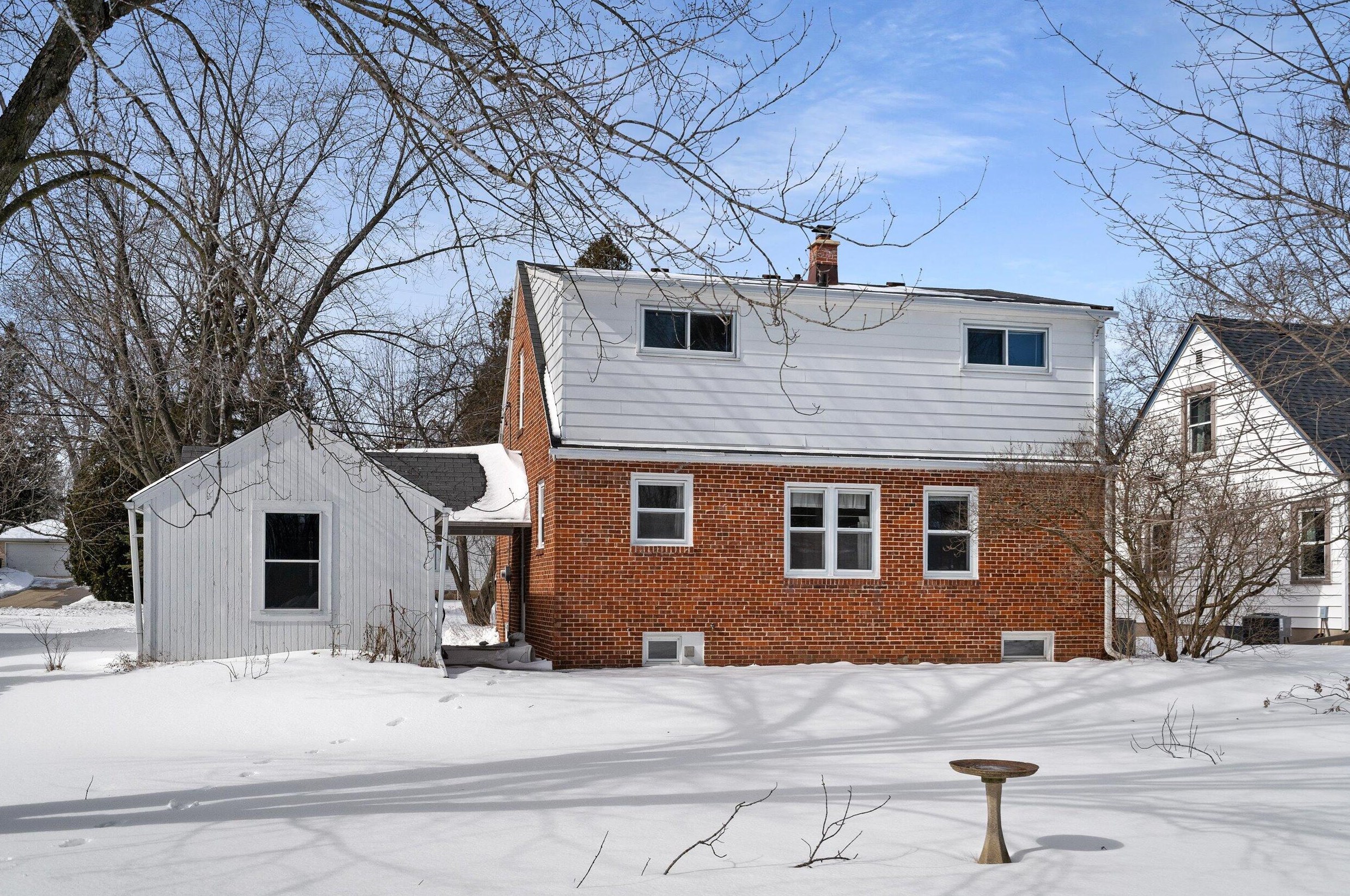 584 S Main St, Saukville, WI 53080