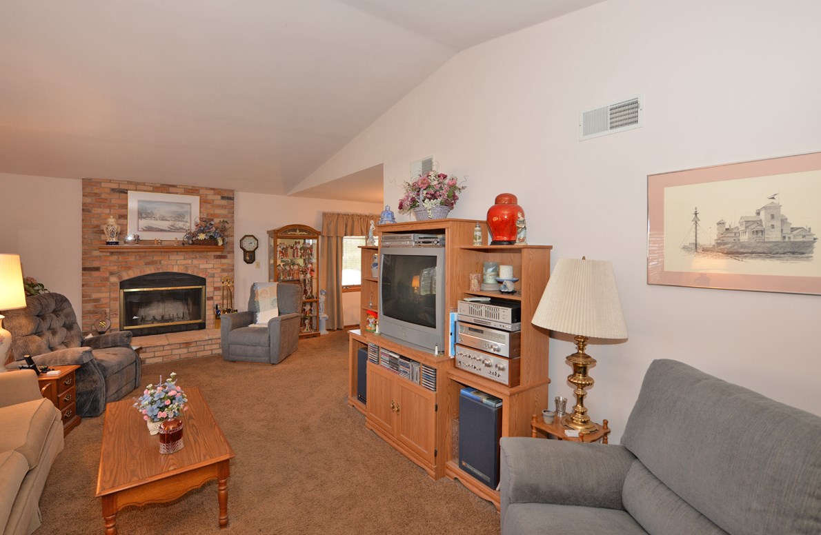 3545 Wood Rd, Racine, WI 53406-5362