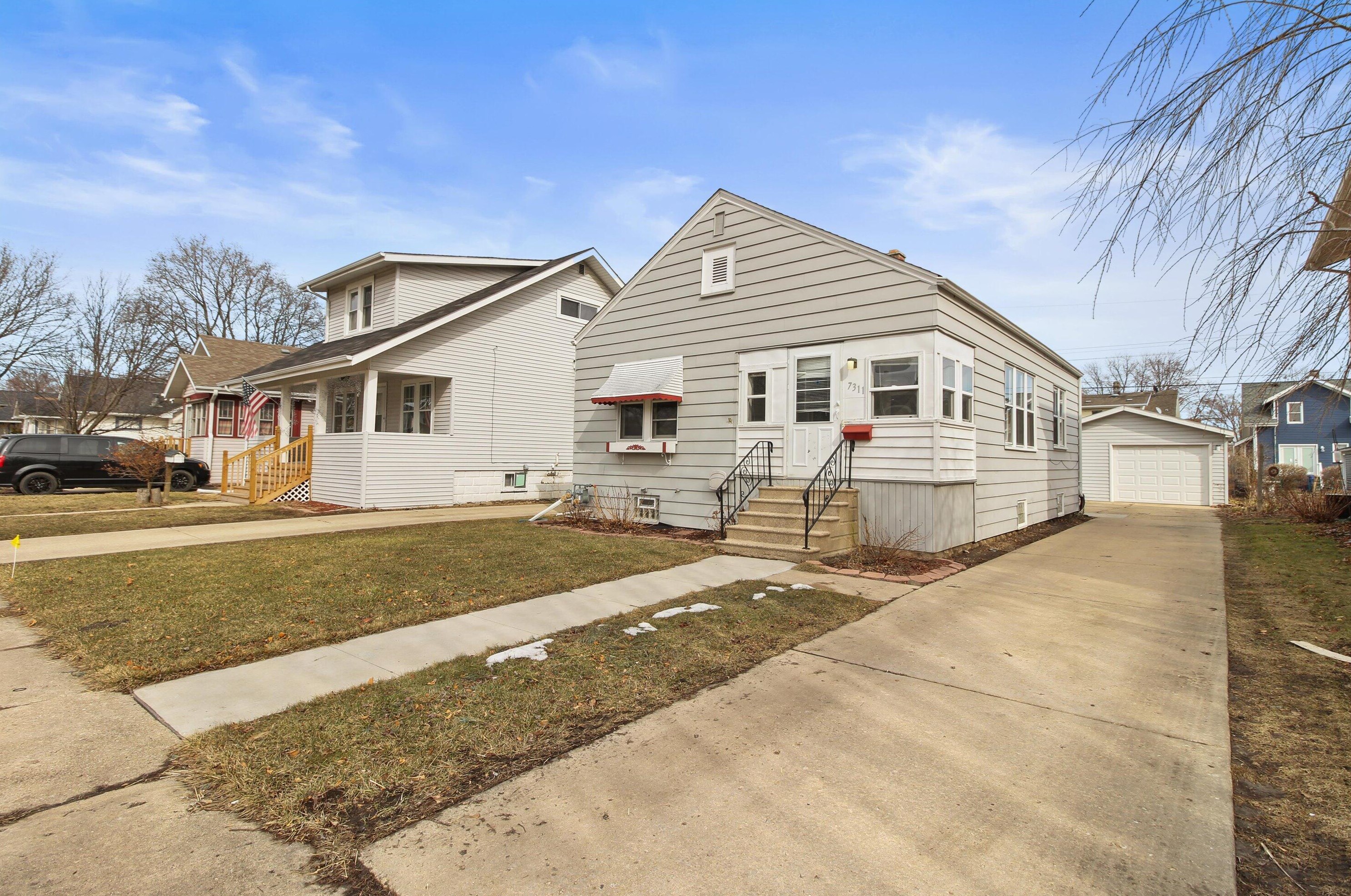 7311 32nd Ave, Kenosha, WI 53142