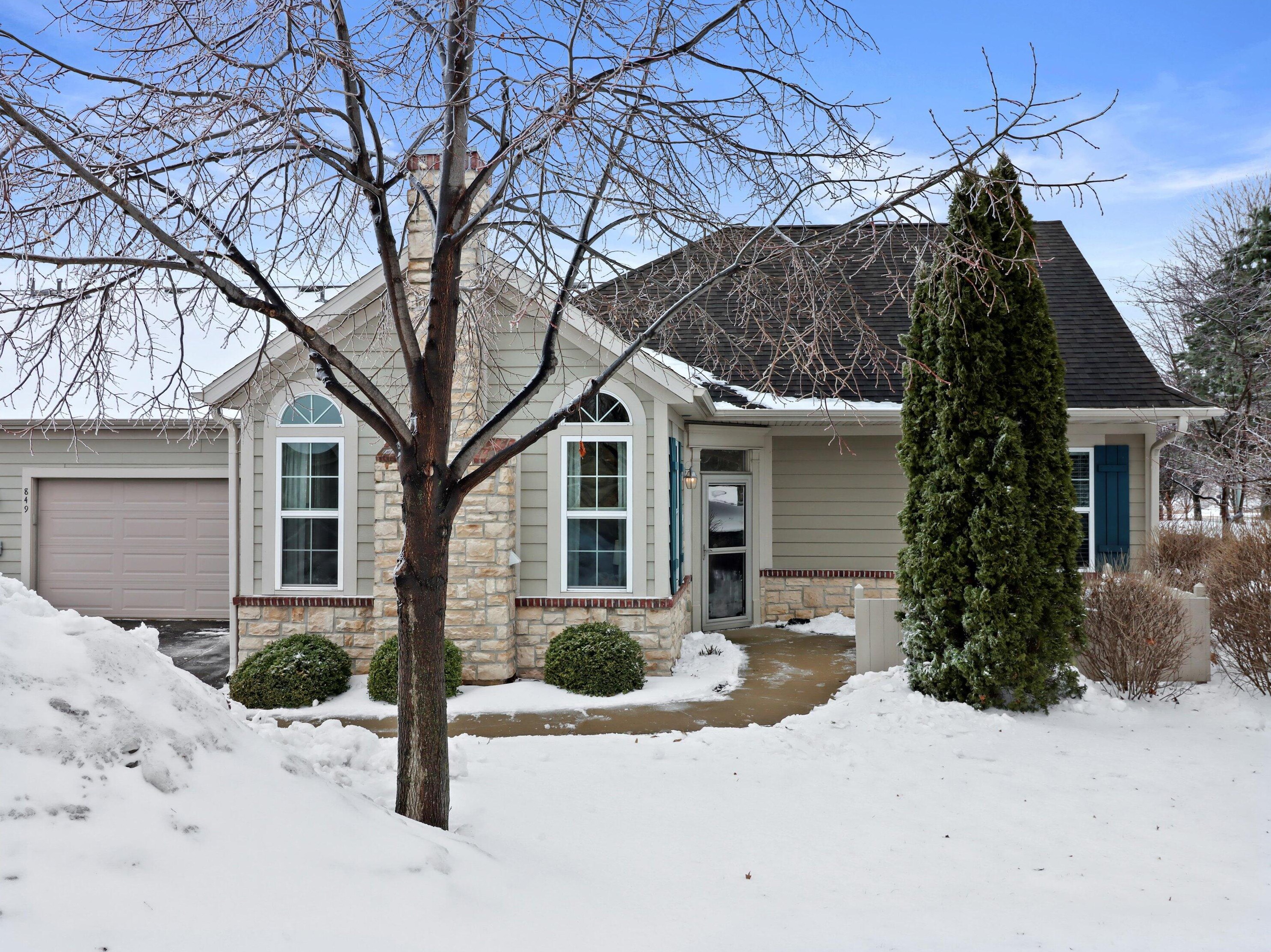 849 Grove St, Sun Prairie, WI 53590-9591