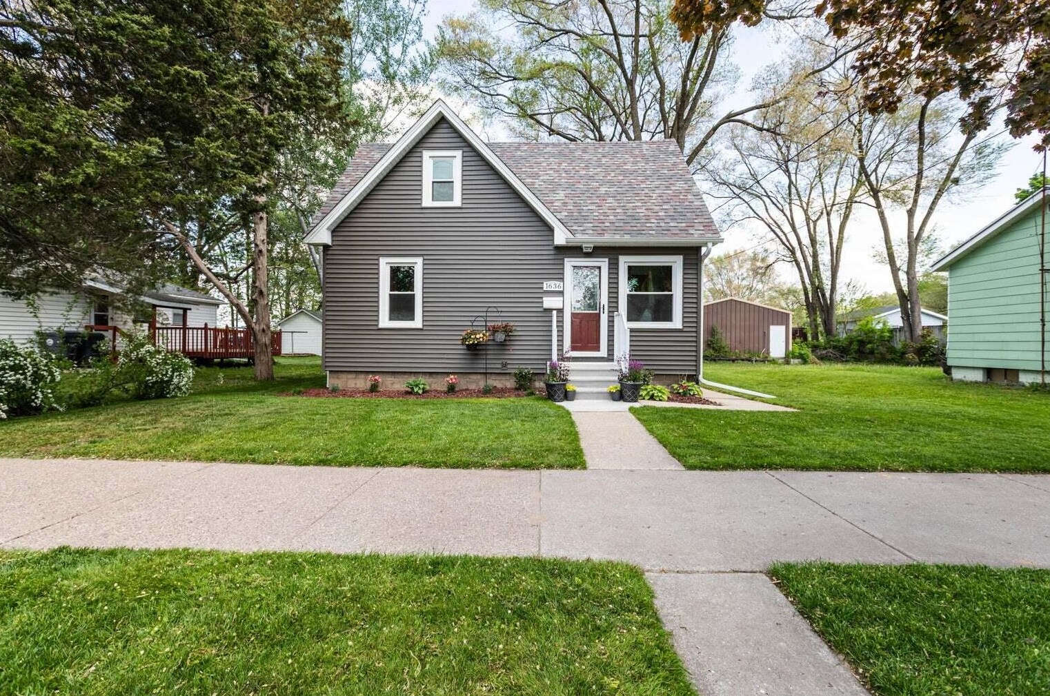 1636 Onalaska Ave, La Crosse, WI 54603